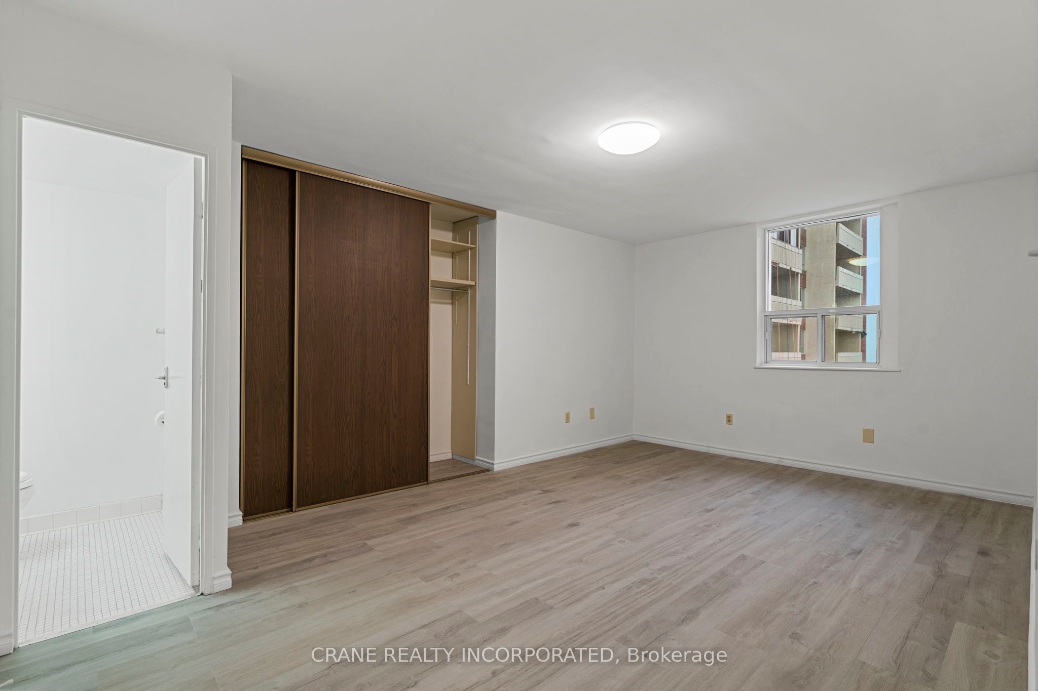 #2610 - 1 Massey Square Property Photo 17