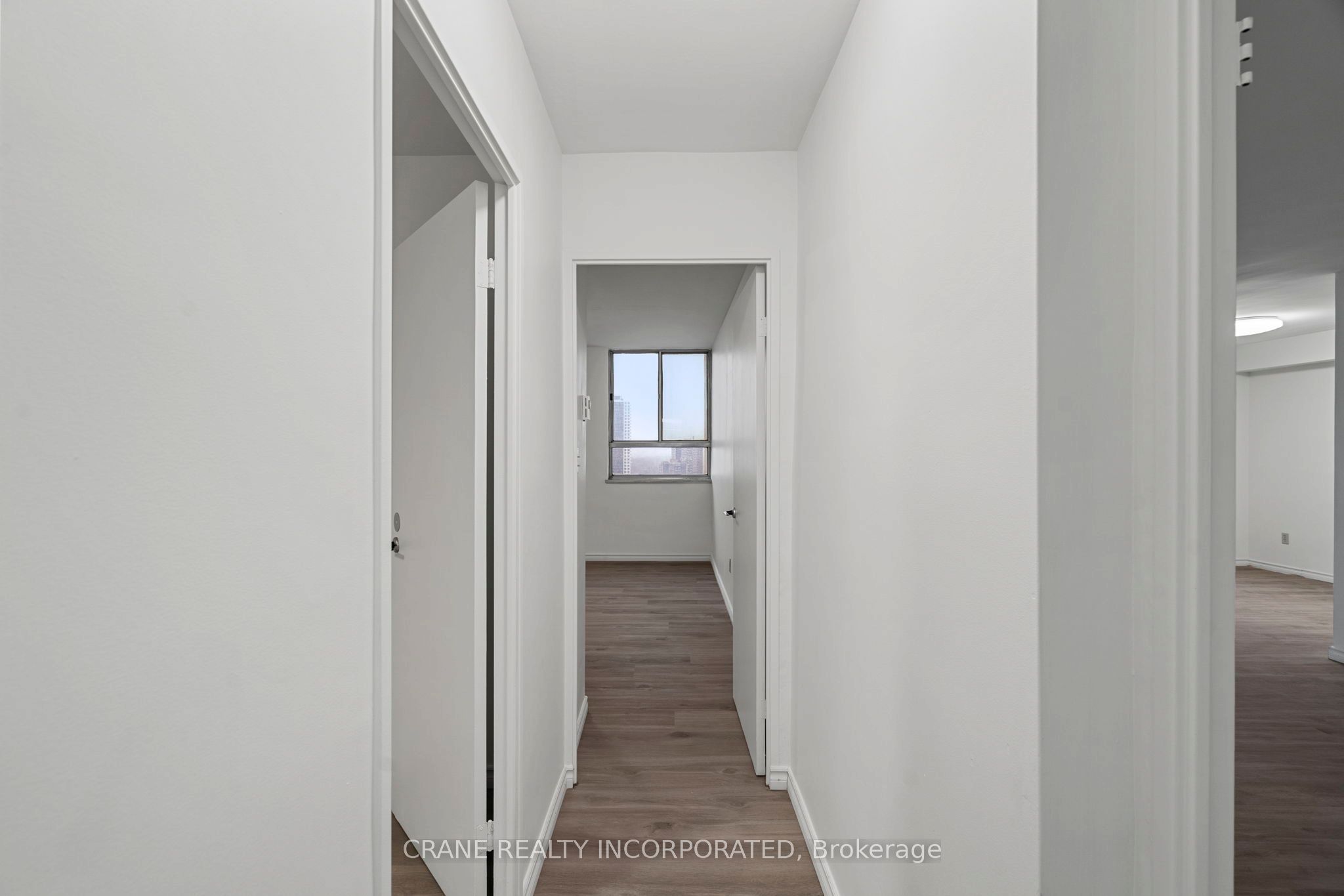 #2610 - 1 Massey Square Property Photo 21