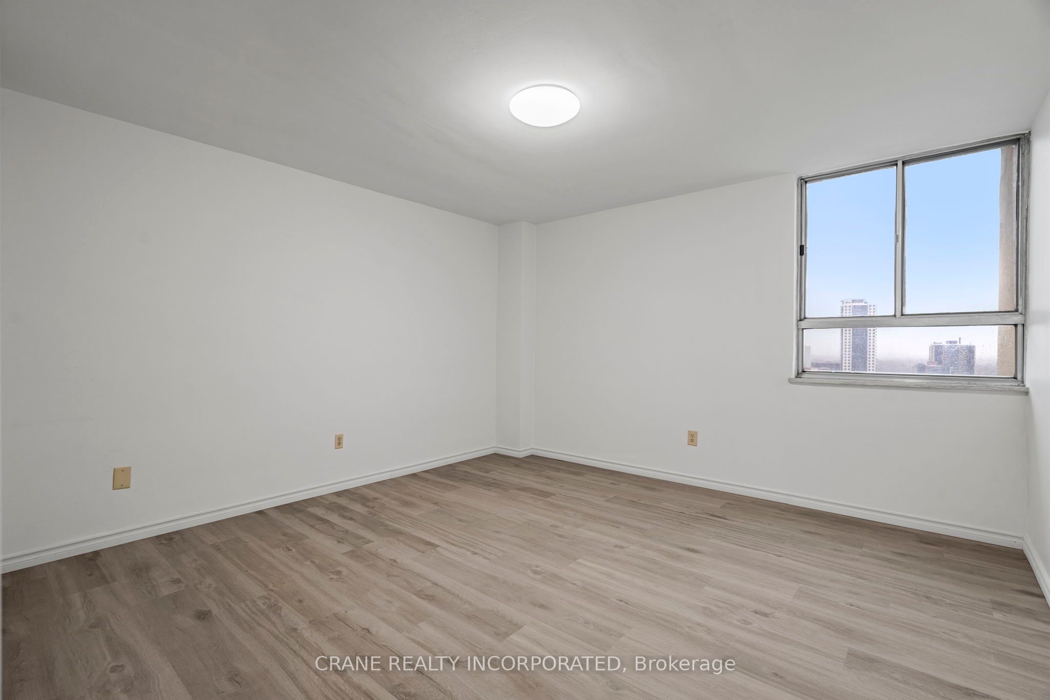 #2610 - 1 Massey Square Property Photo 22