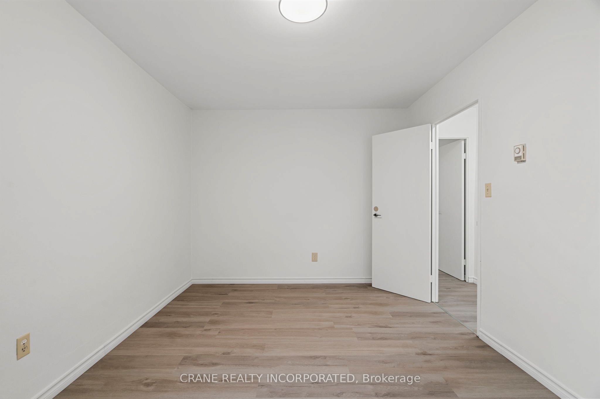 #2610 - 1 Massey Square Property Photo 27