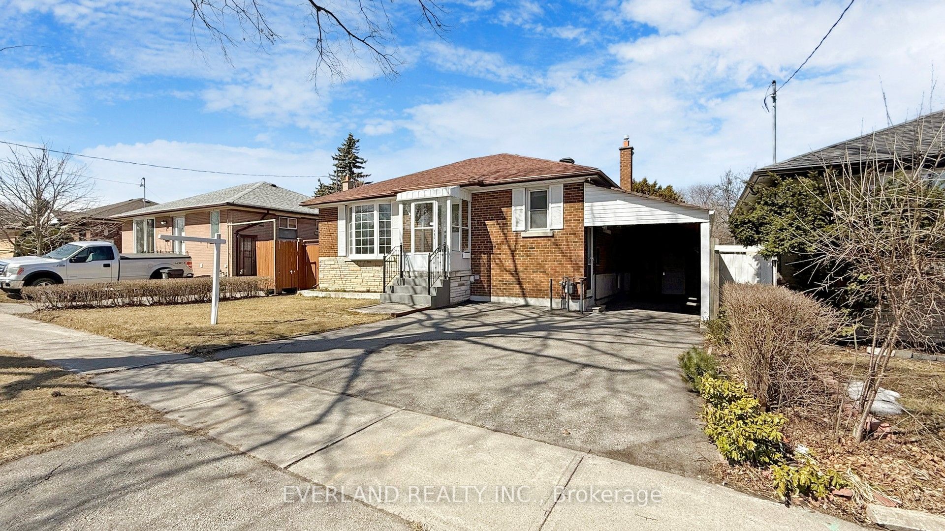 8 Hogan Drive Property Photo 3