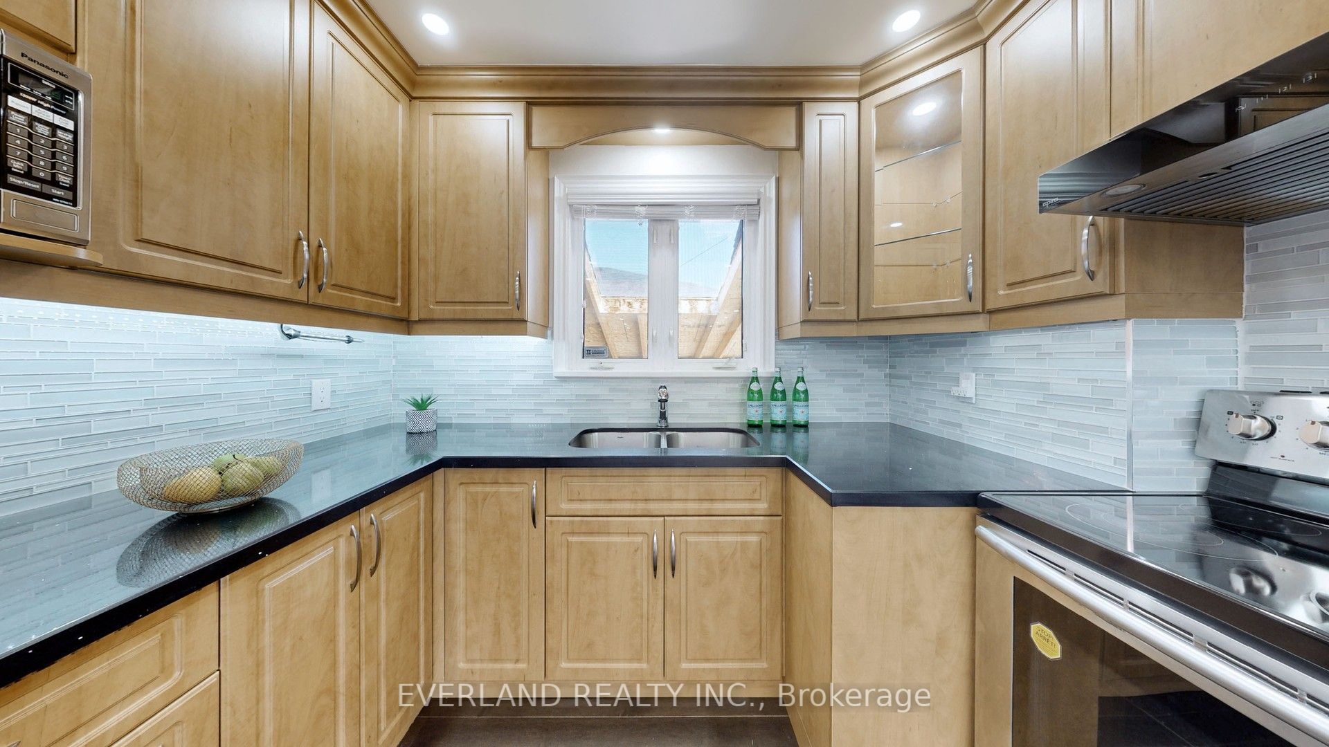 8 Hogan Drive Property Photo 12