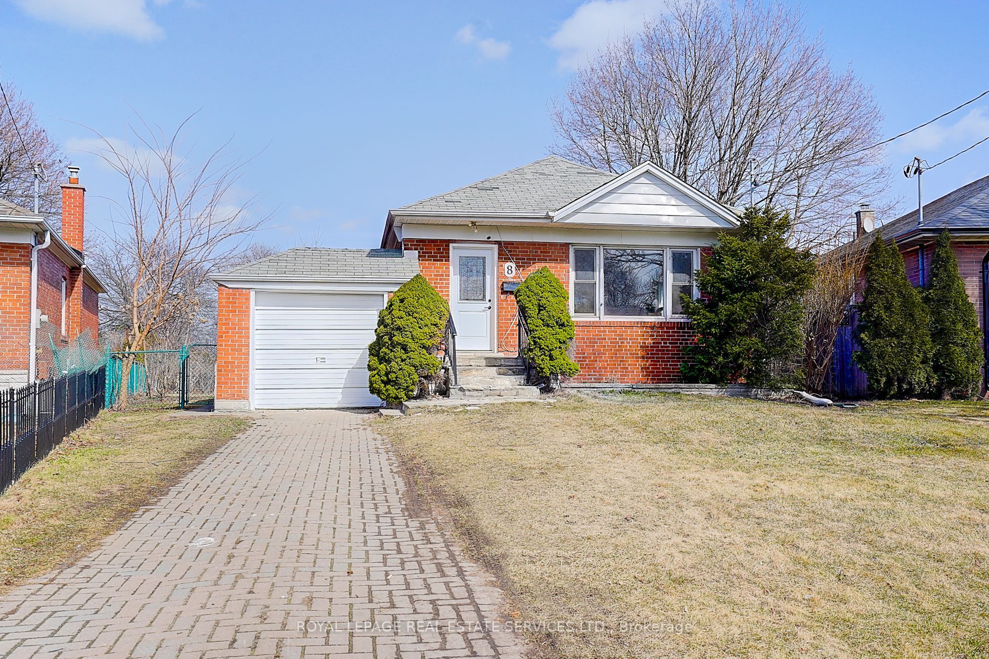 8 Bellvare Crescent Property Photo 1