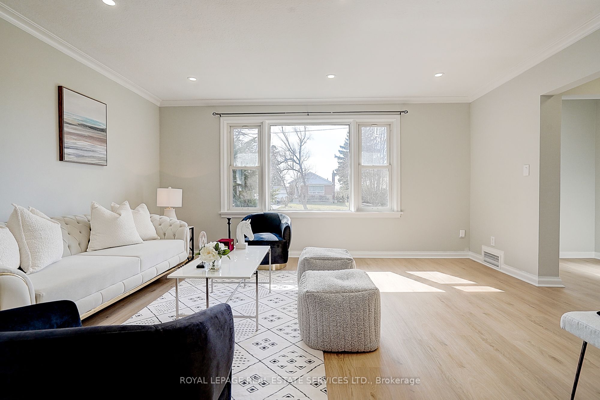 8 Bellvare Crescent Property Photo 8