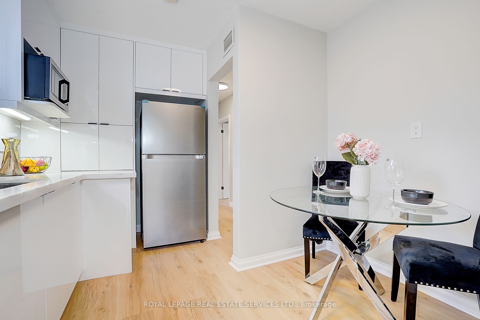 8 Bellvare Crescent Property Photo 14