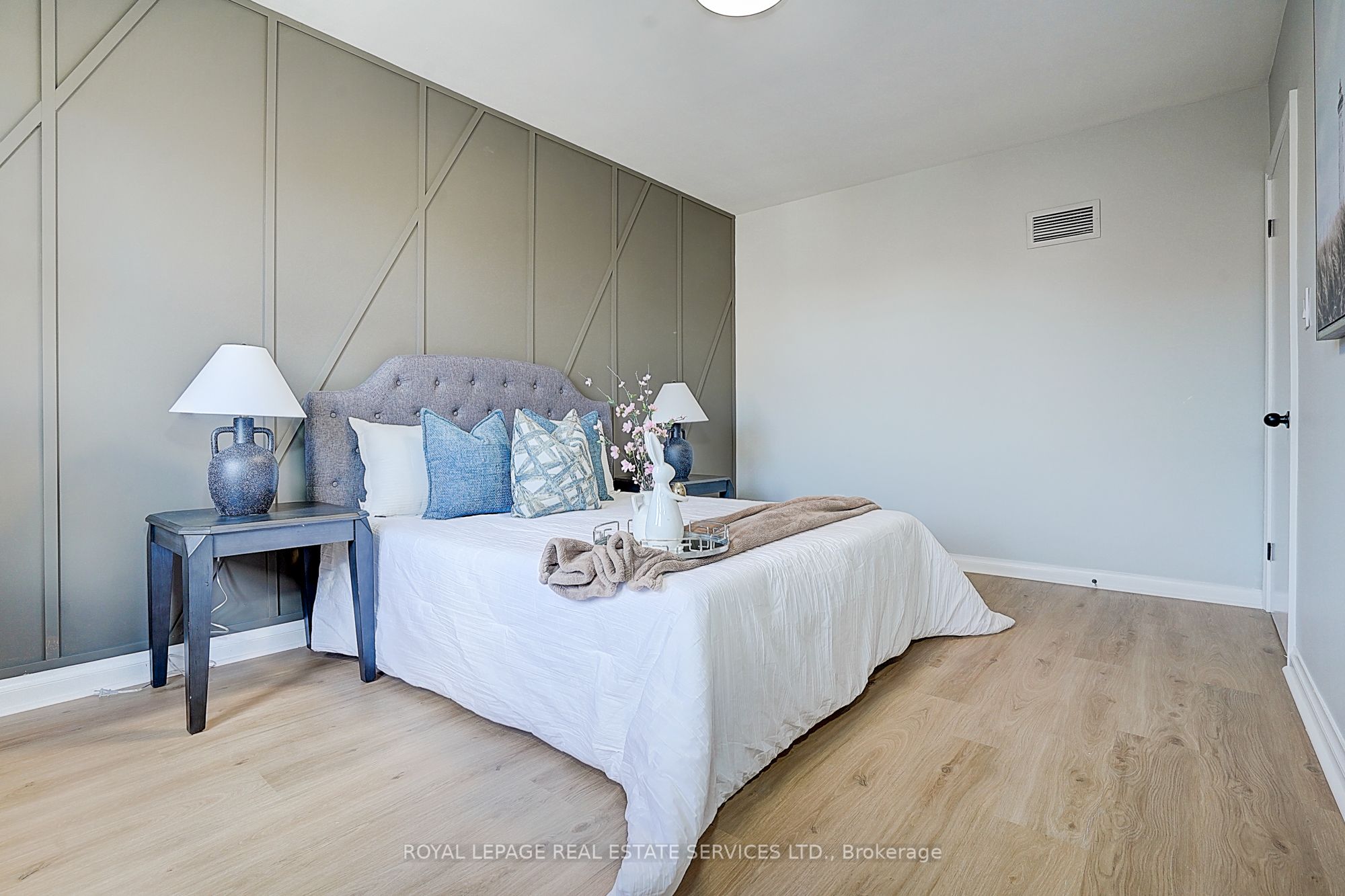 8 Bellvare Crescent Property Photo 19