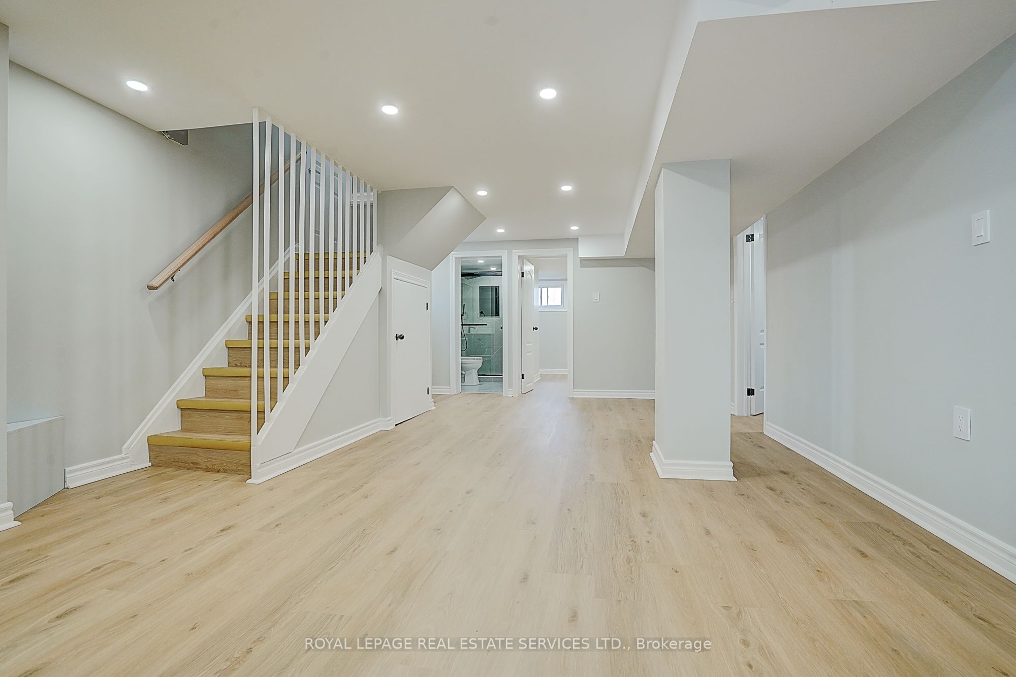 8 Bellvare Crescent Property Photo 28