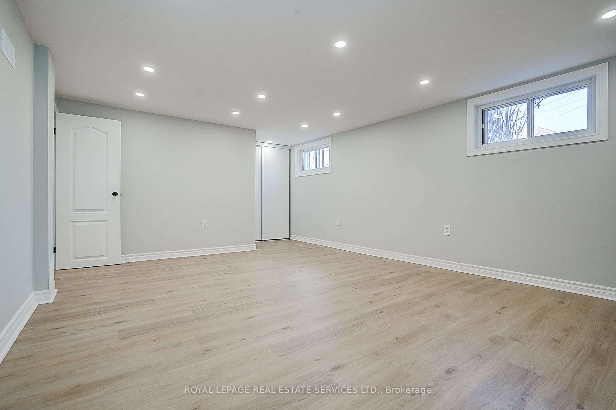 8 Bellvare Crescent Property Photo 34