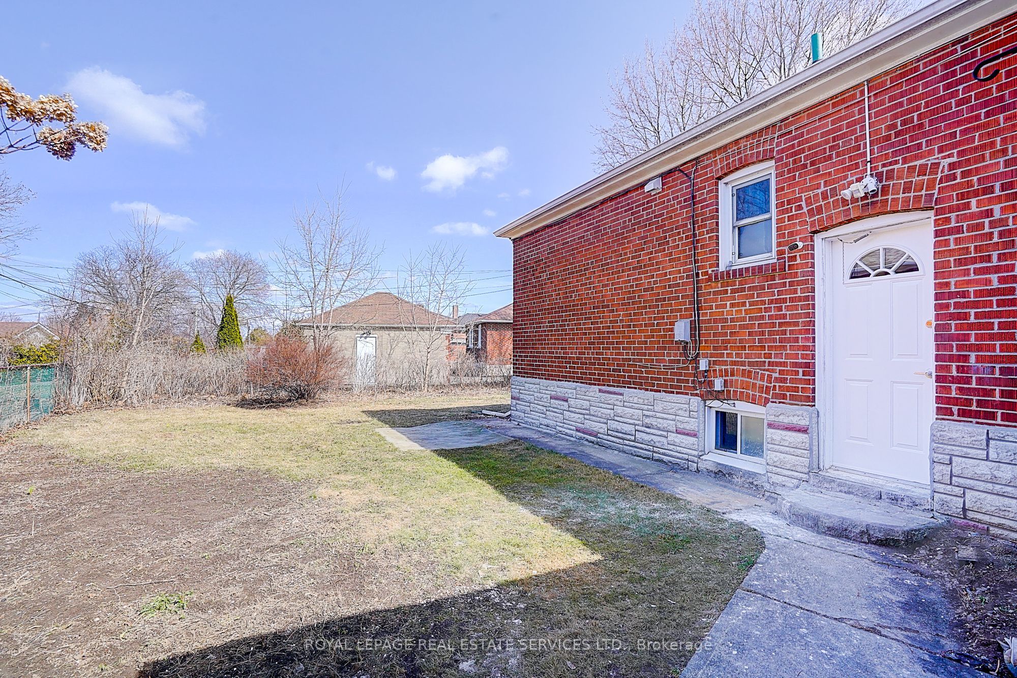 8 Bellvare Crescent Property Photo 36