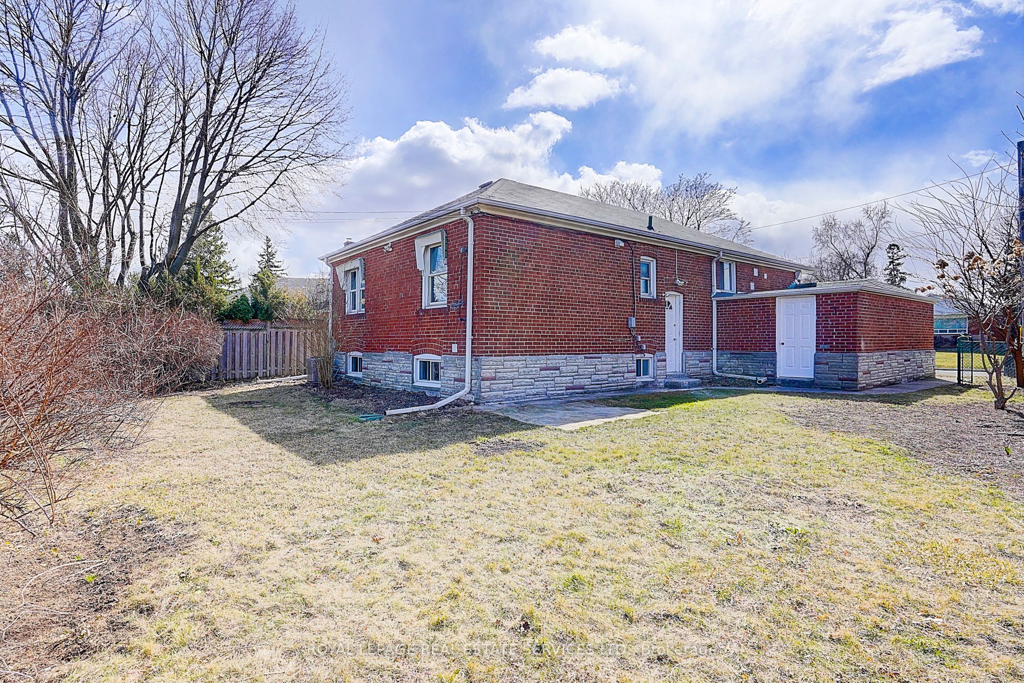 8 Bellvare Crescent Property Photo 37