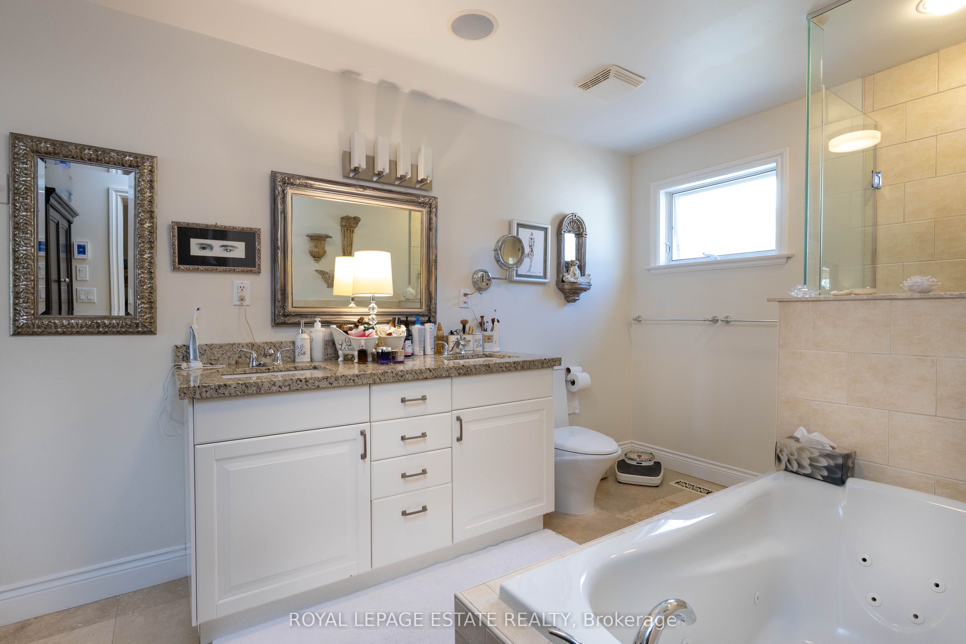 2184 Queen Street E Property Photo 18