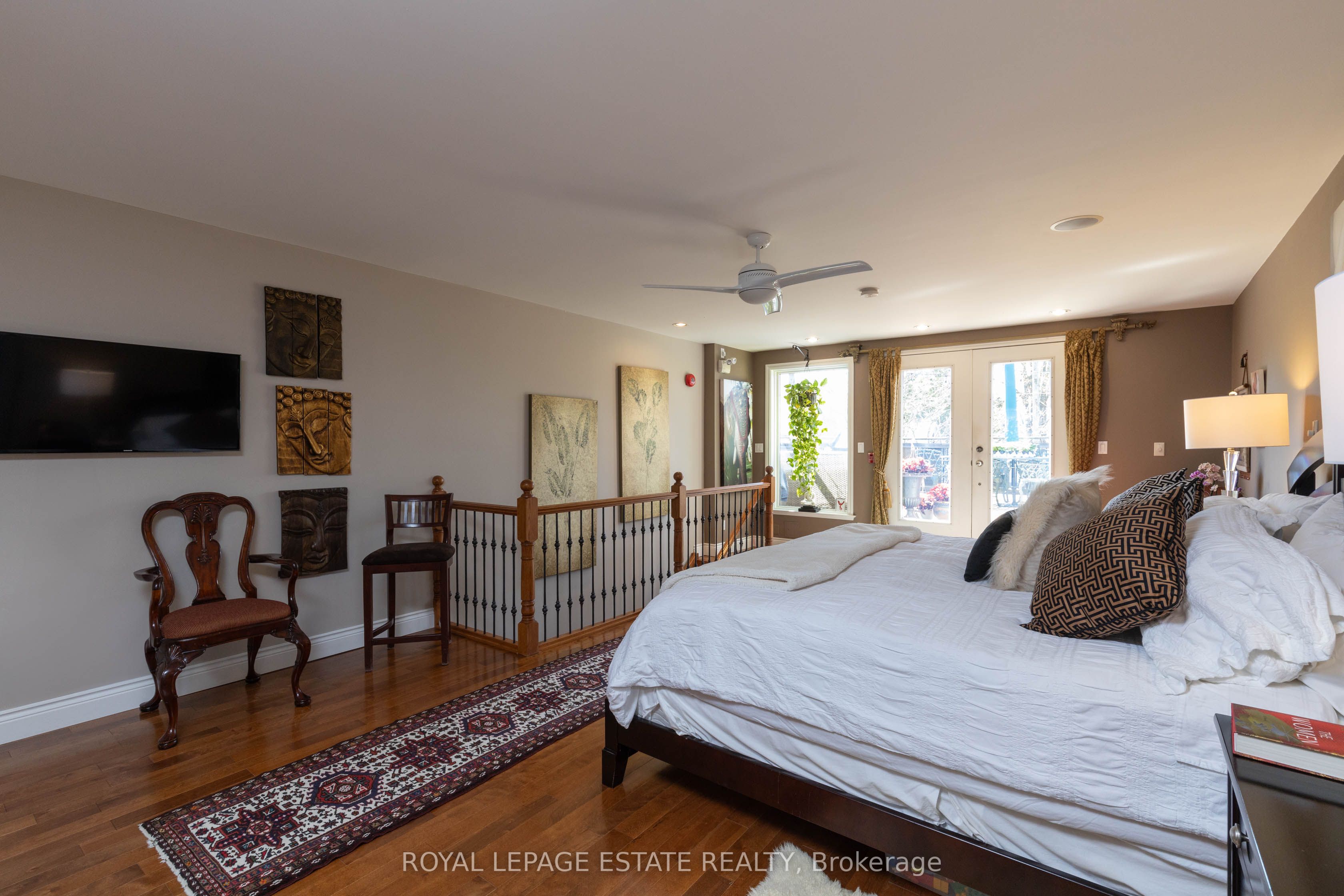 2184 Queen Street Property Photo 13