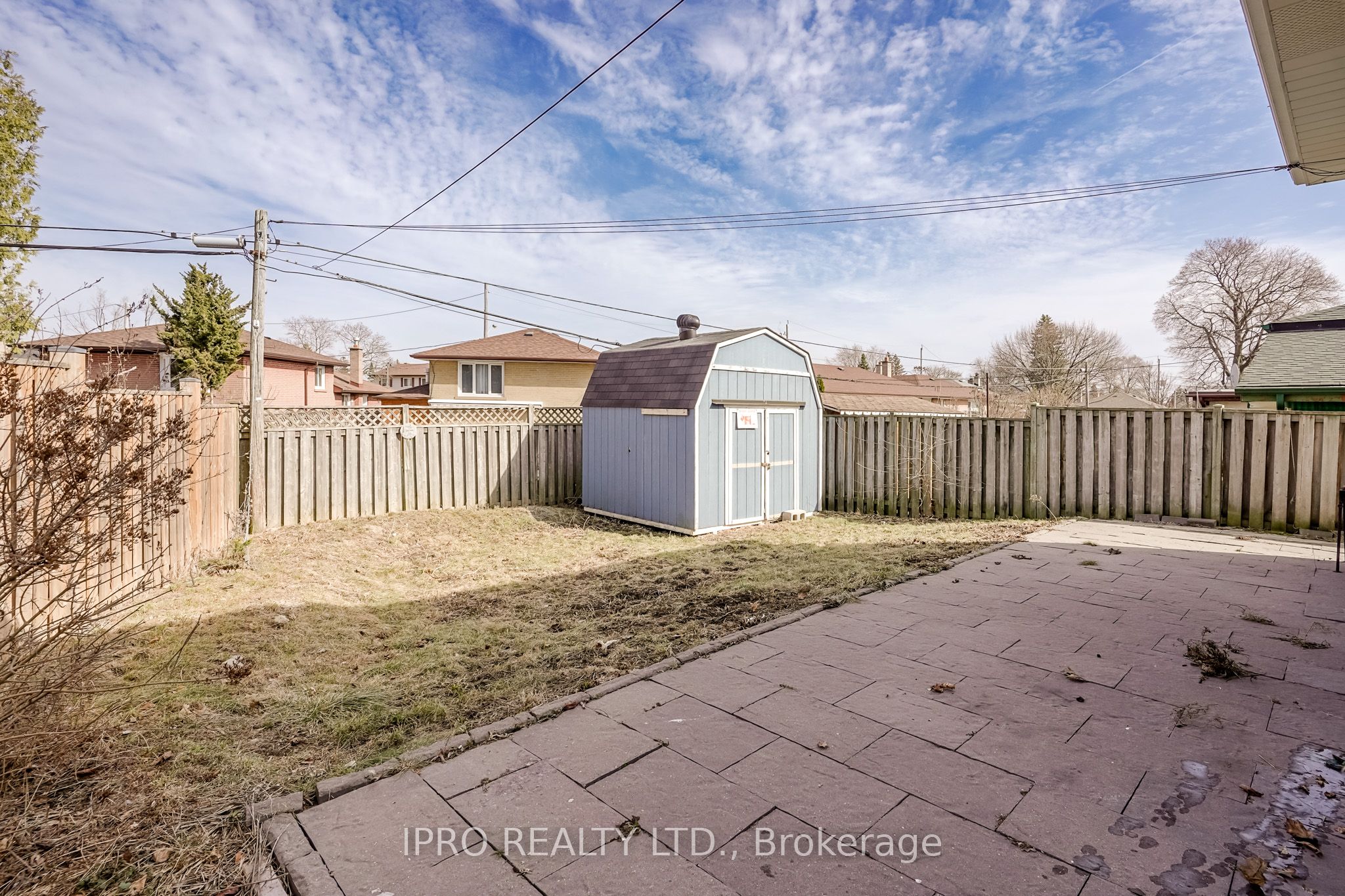 77 Milford Haven Drive E Property Photo 47