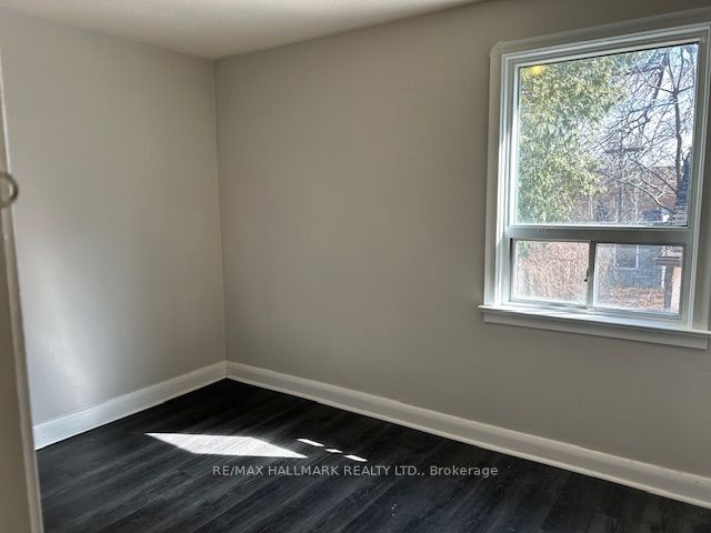 #main - 47 Boyce Avenue Property Photo 3
