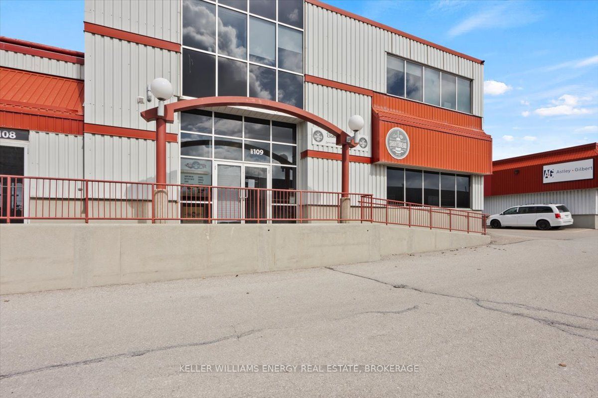 1077 Boundary Rd Property Photo