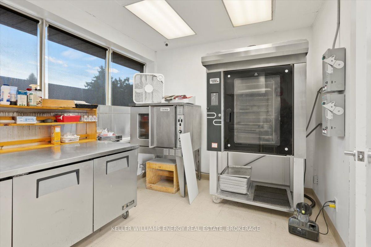 #109 - 1077 Boundary Road Property Photo 13
