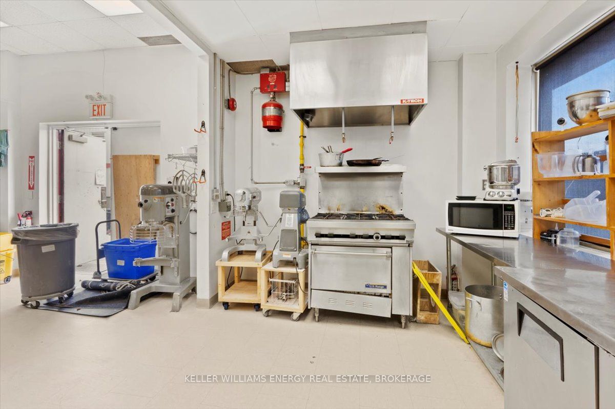 #109 - 1077 Boundary Road Property Photo 14