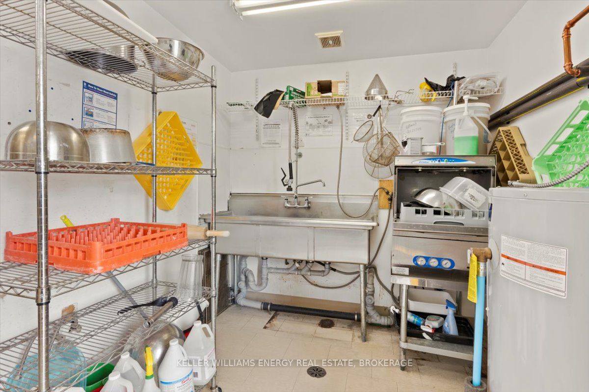#109 - 1077 Boundary Road Property Photo 15