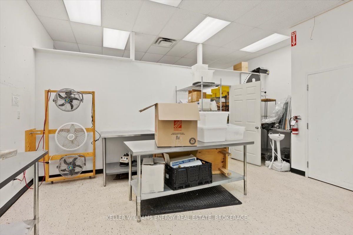 #109 - 1077 Boundary Road Property Photo 17