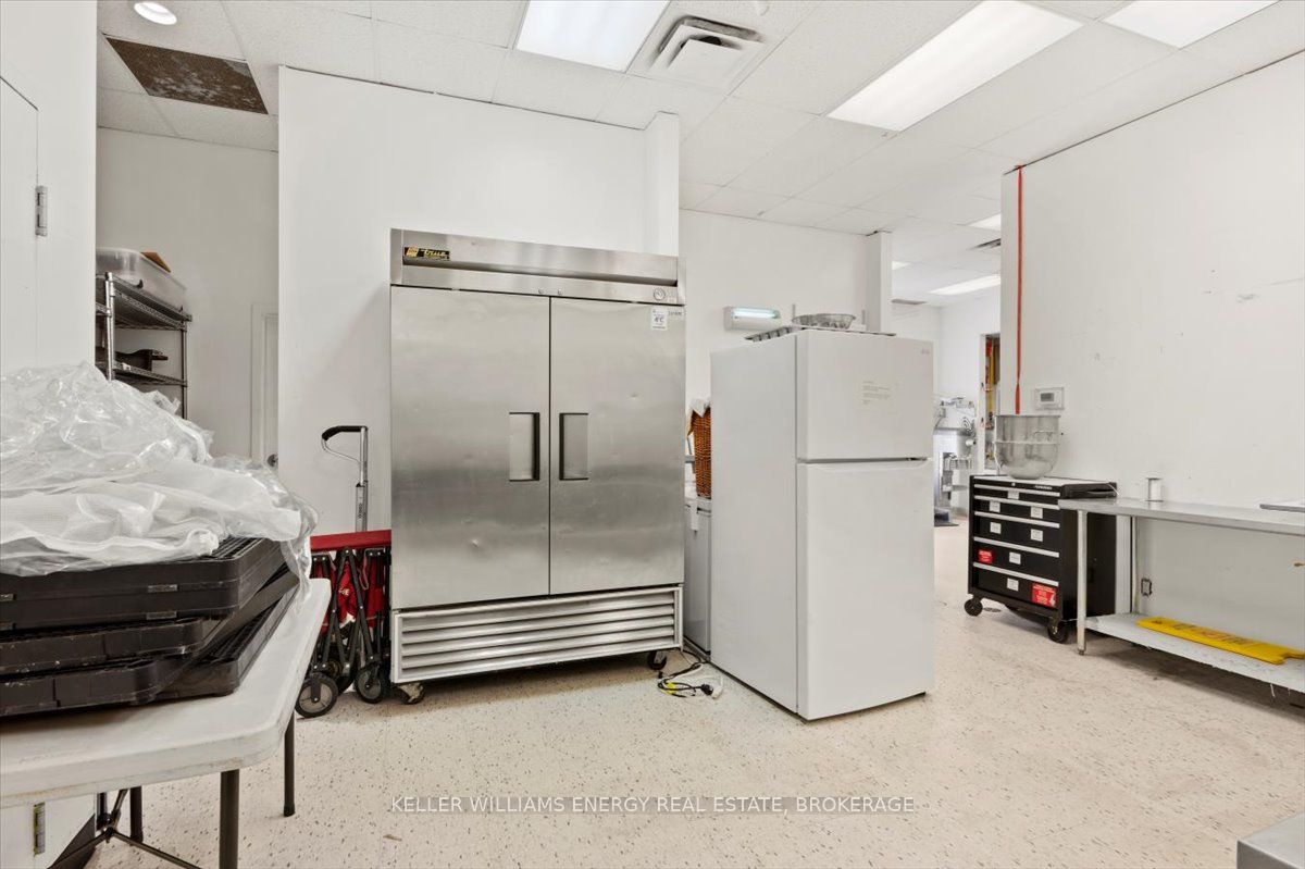#109 - 1077 Boundary Road Property Photo 18