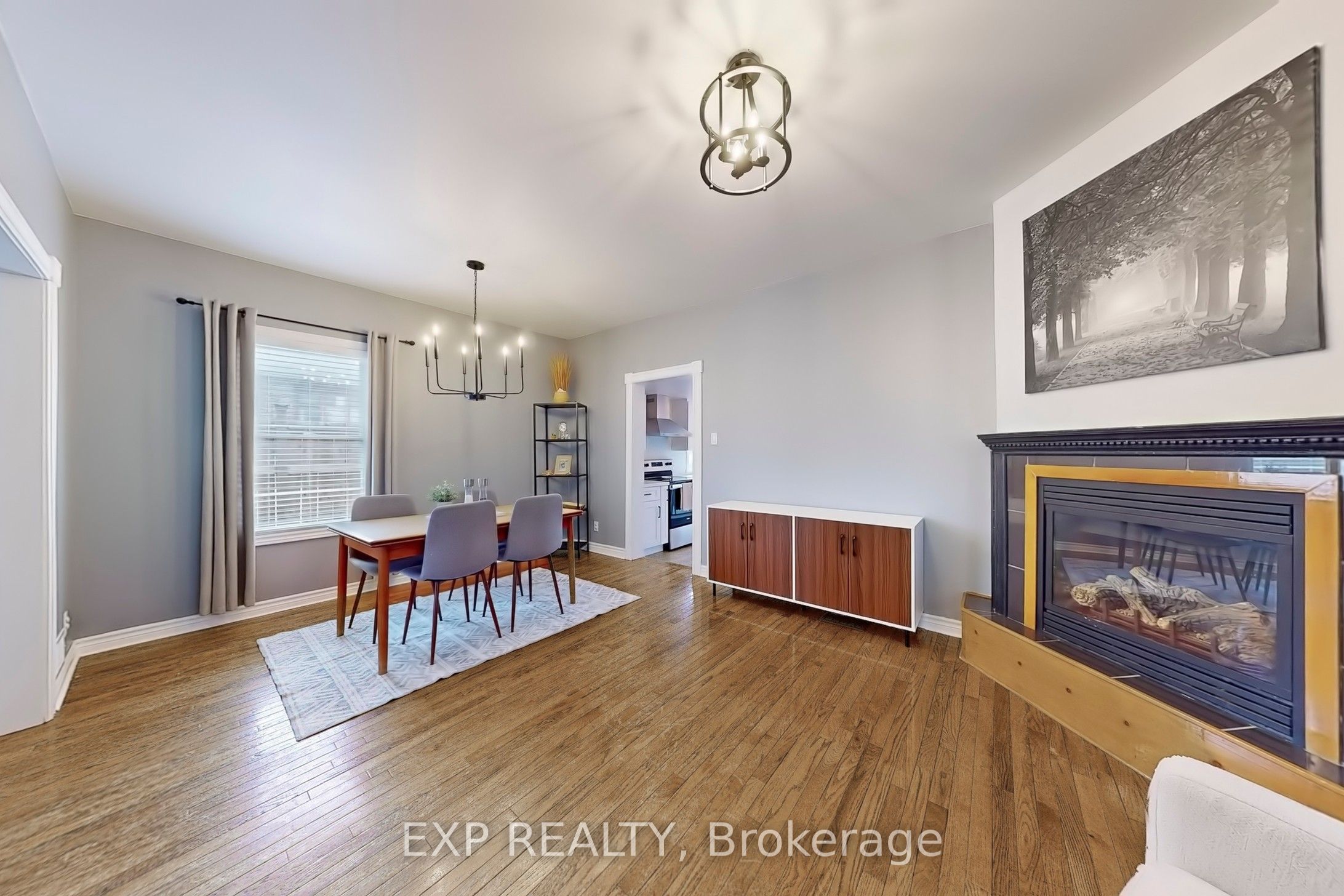 185 Mary St N Property Photo