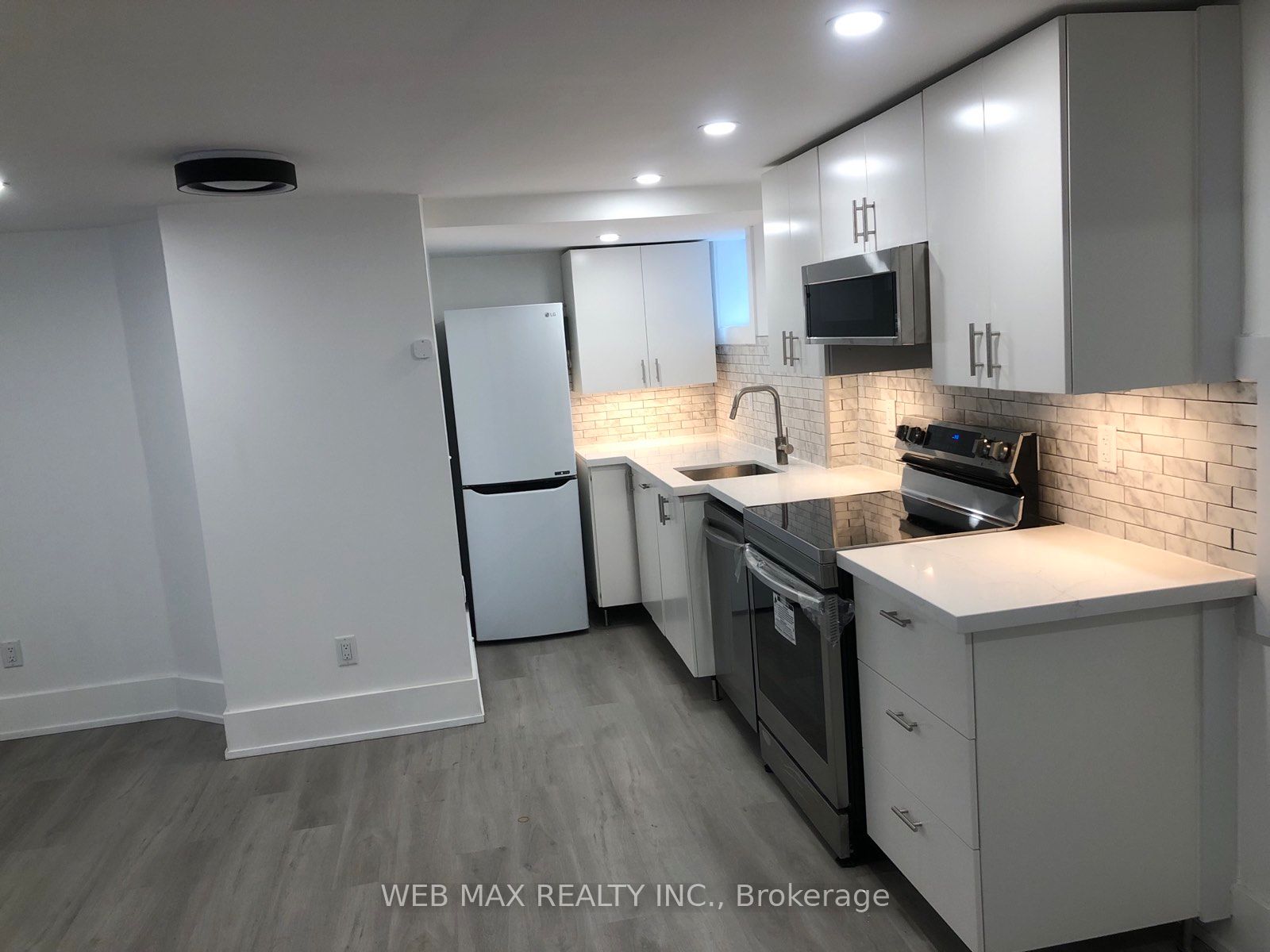 138 Cadorna Avenue Property Photo