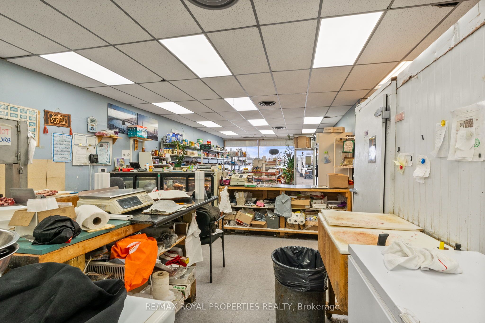 2183 Lawrence Avenue Property Photo 7