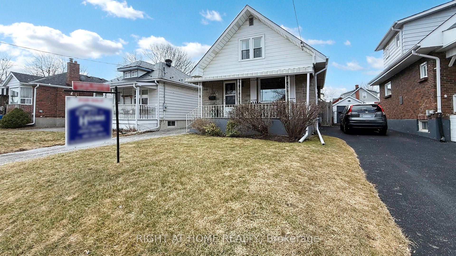 358 Leslie Street Property Photo