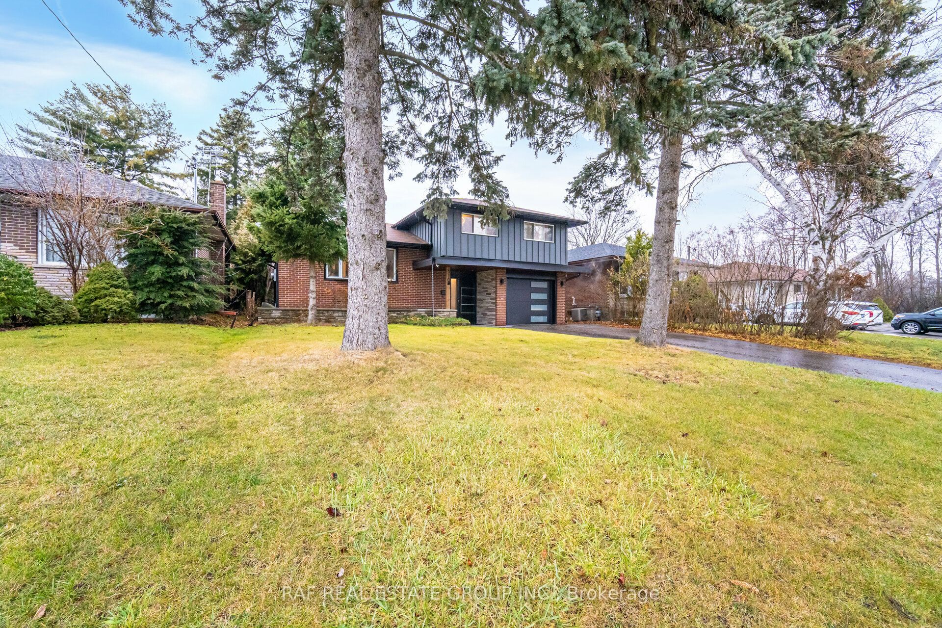 310 Admiral Road Property Photo 5
