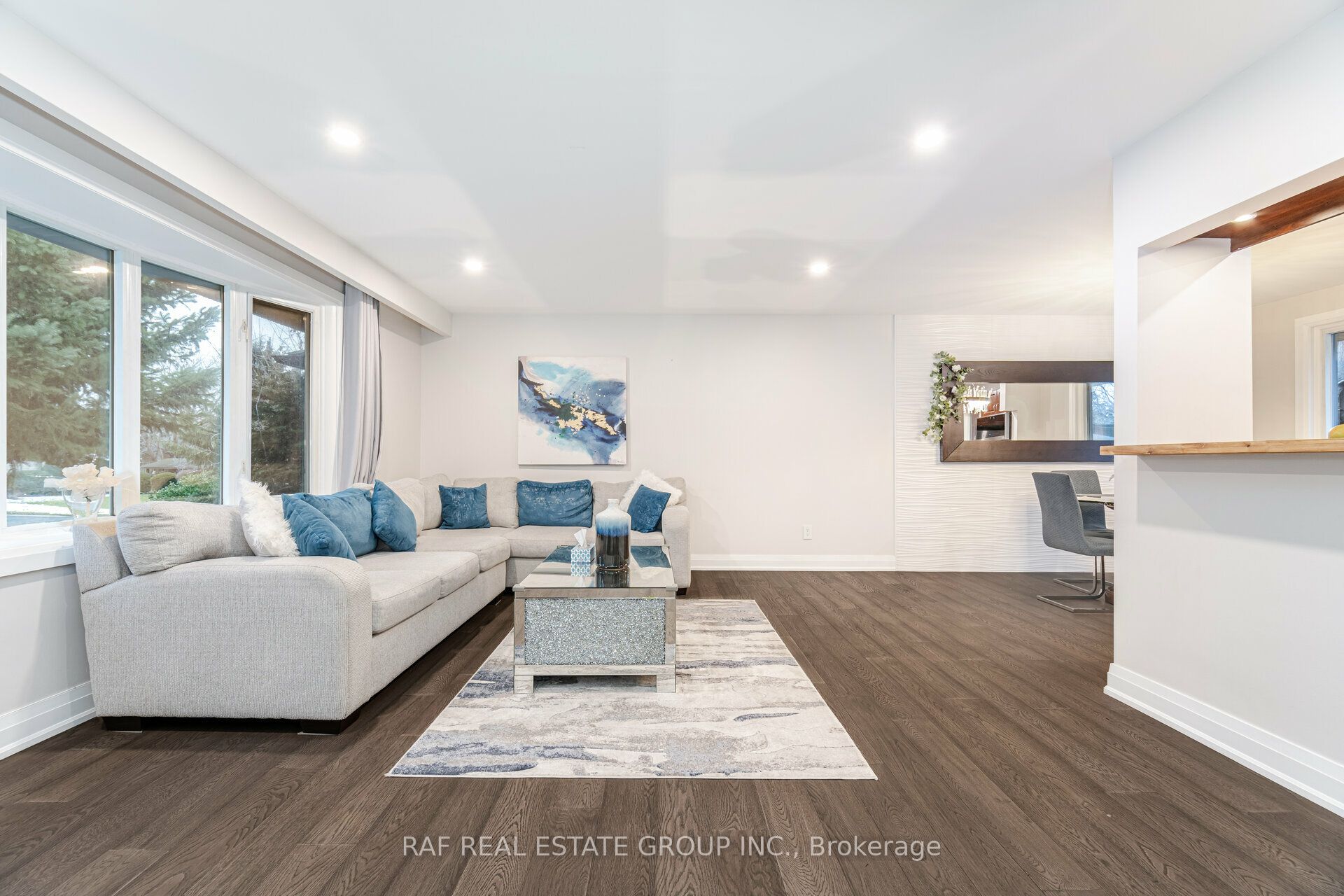 310 Admiral Road Property Photo 10