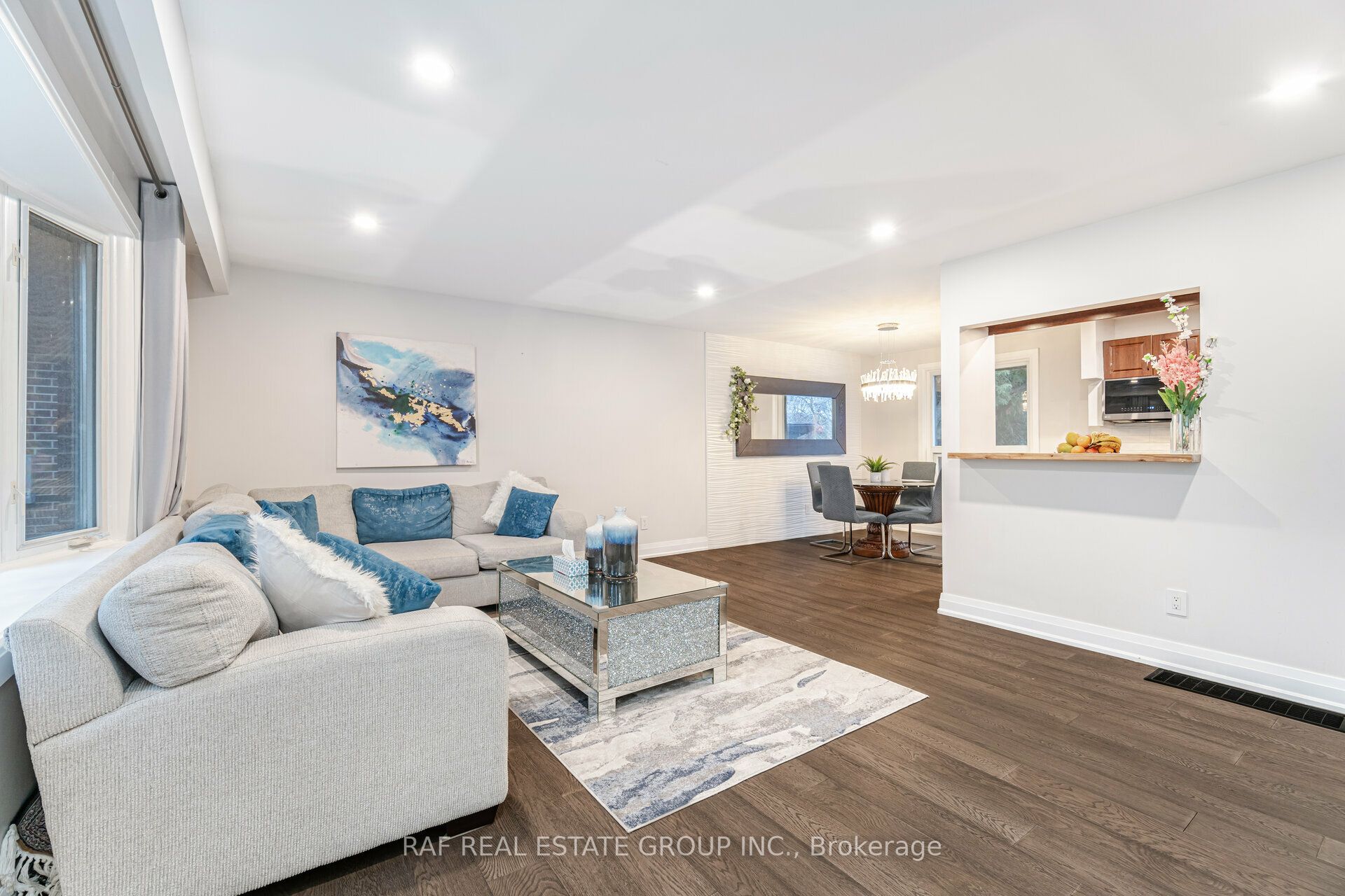 310 Admiral Road Property Photo 11