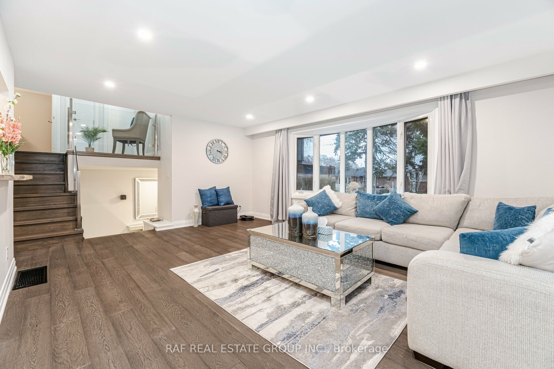310 Admiral Road Property Photo 12
