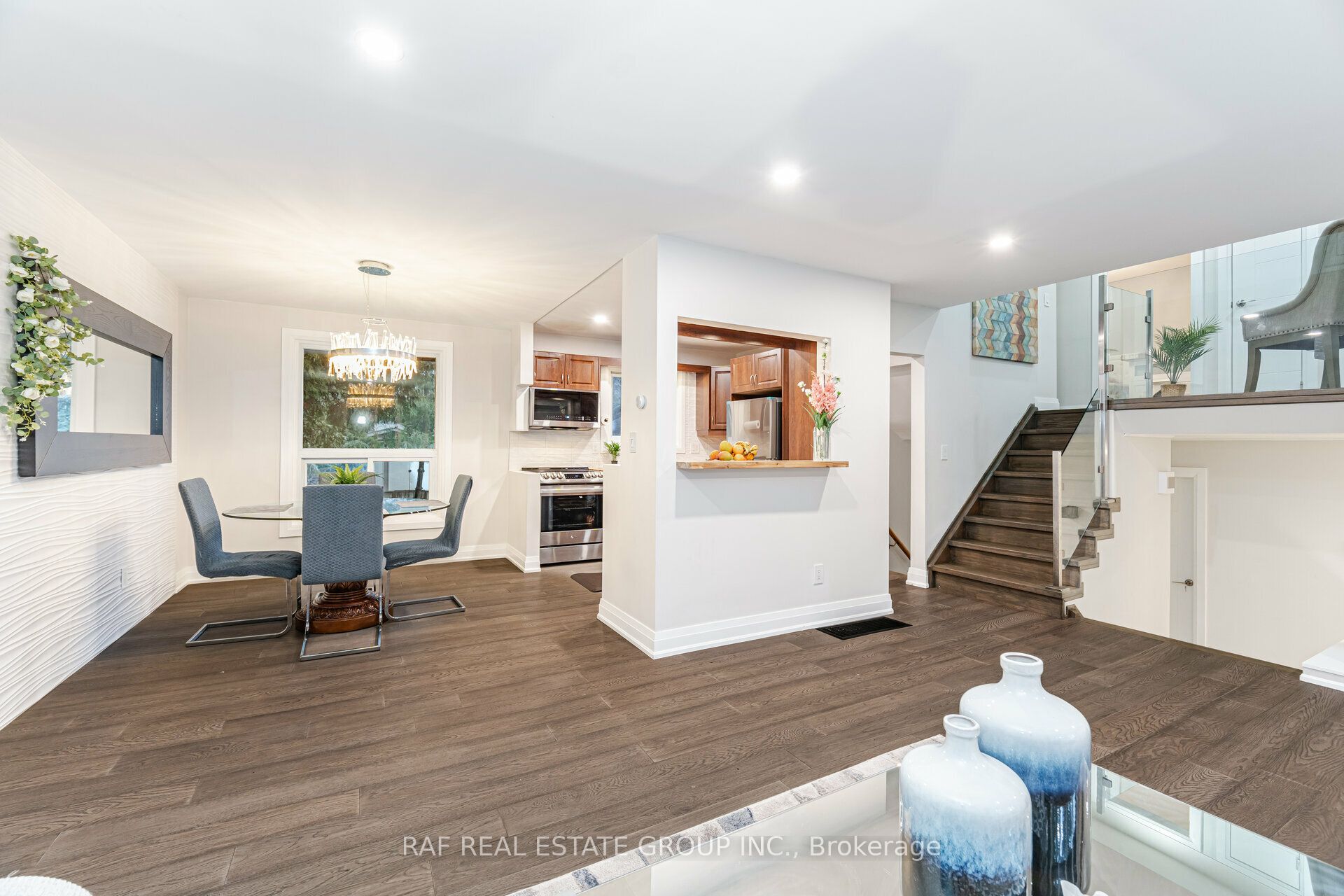 310 Admiral Road Property Photo 14