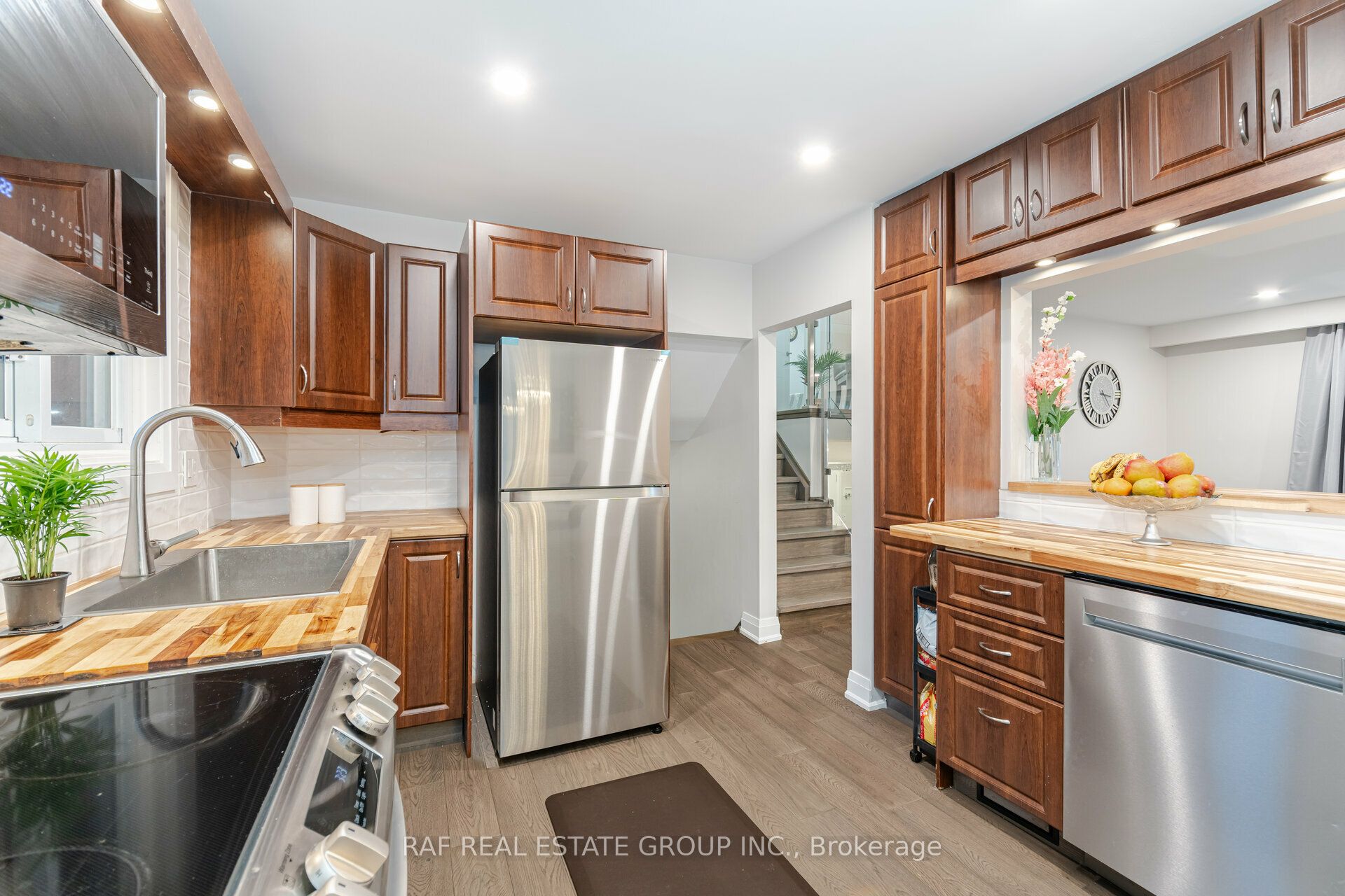 310 Admiral Road Property Photo 20