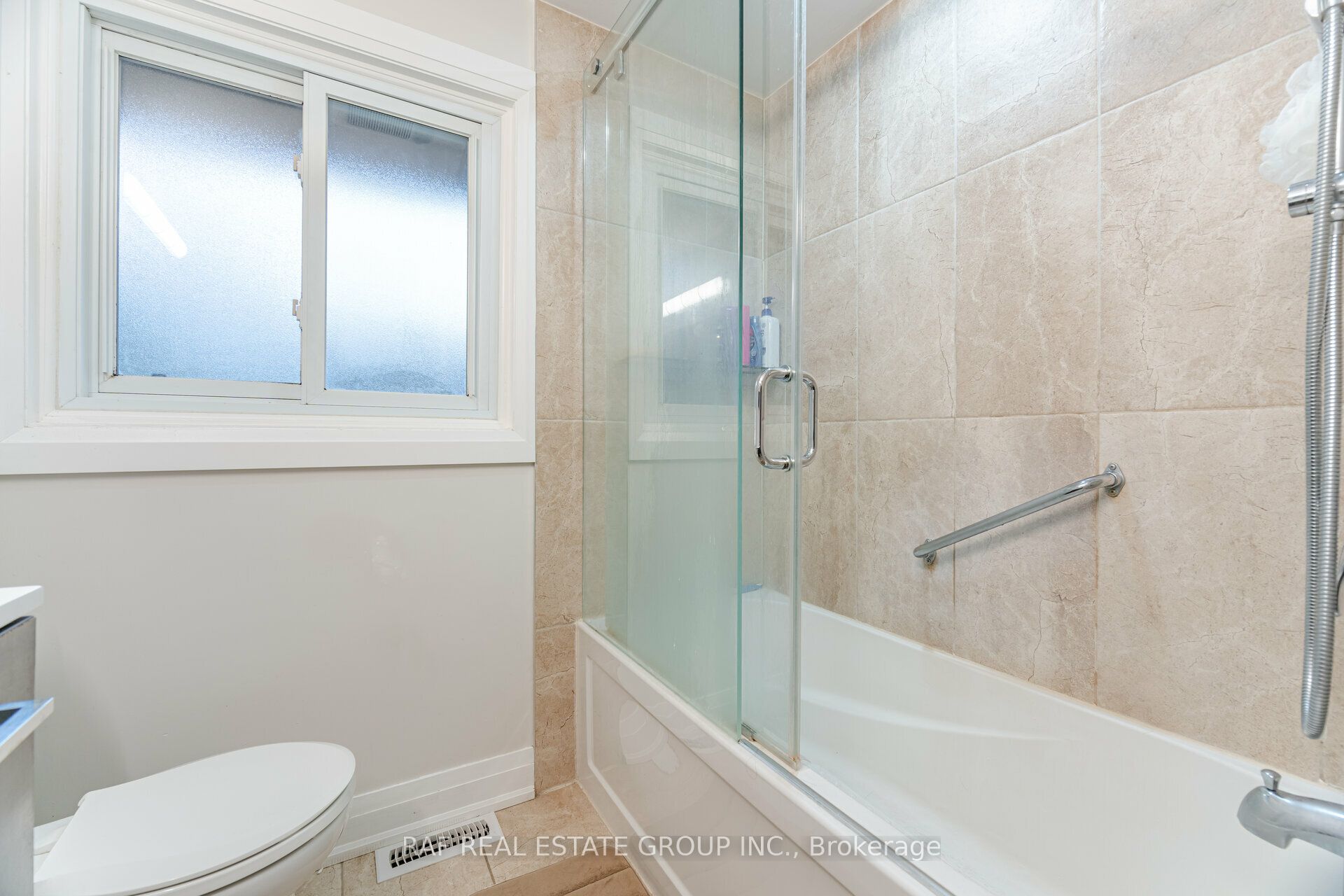 310 Admiral Road Property Photo 33