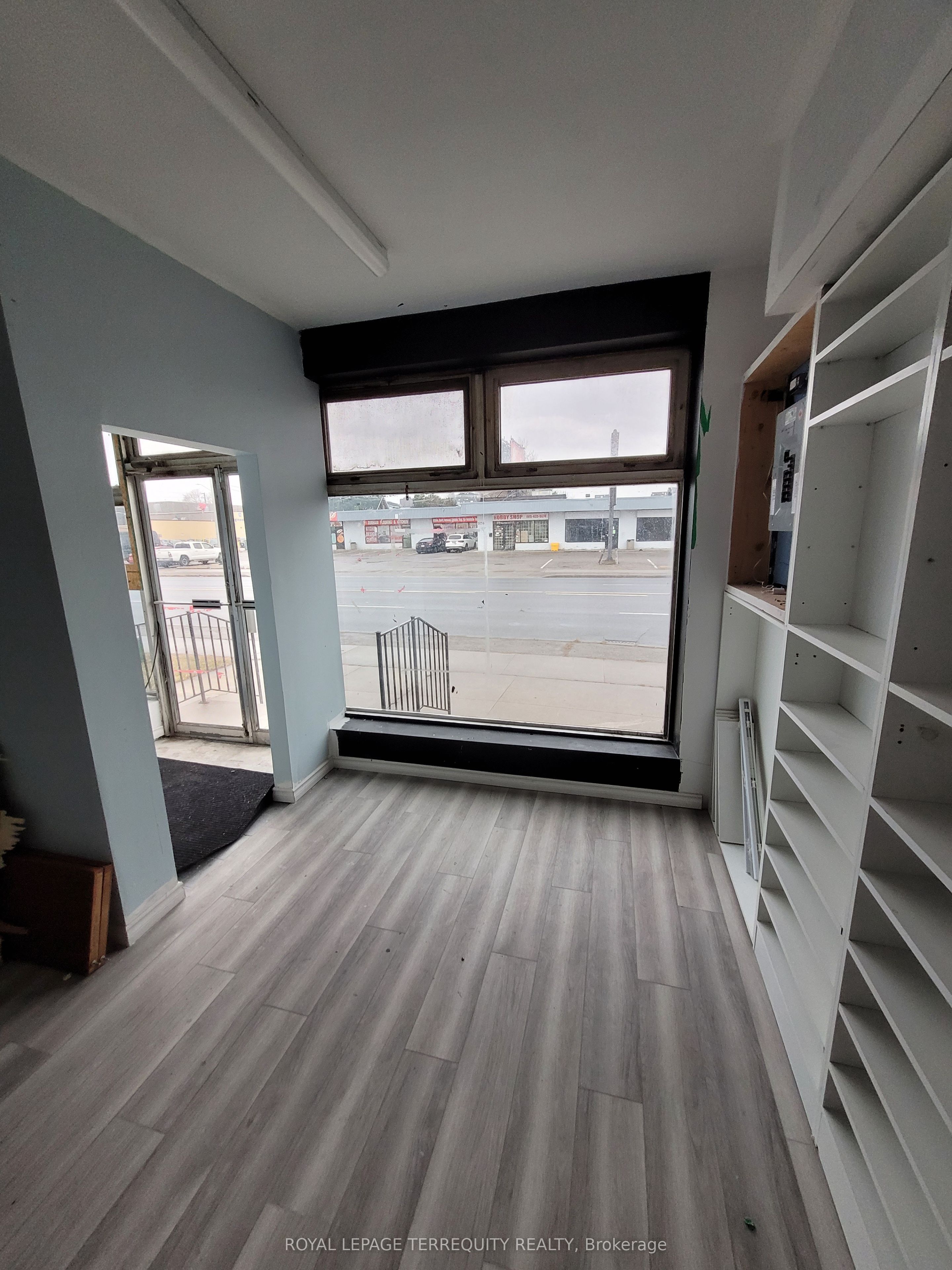 #a - 555 Ritson Road Property Photo 2