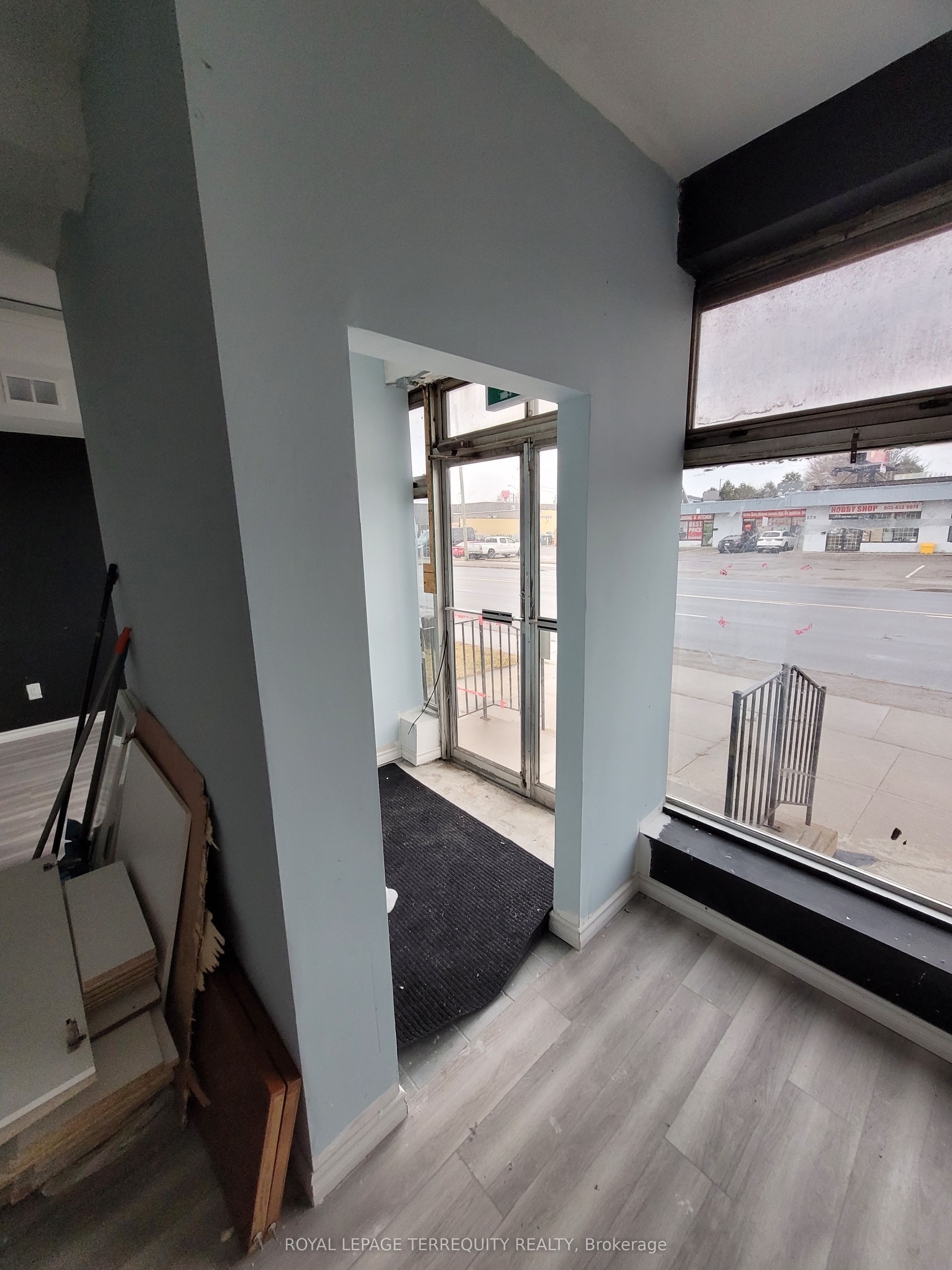 #a - 555 Ritson Road Property Photo 7