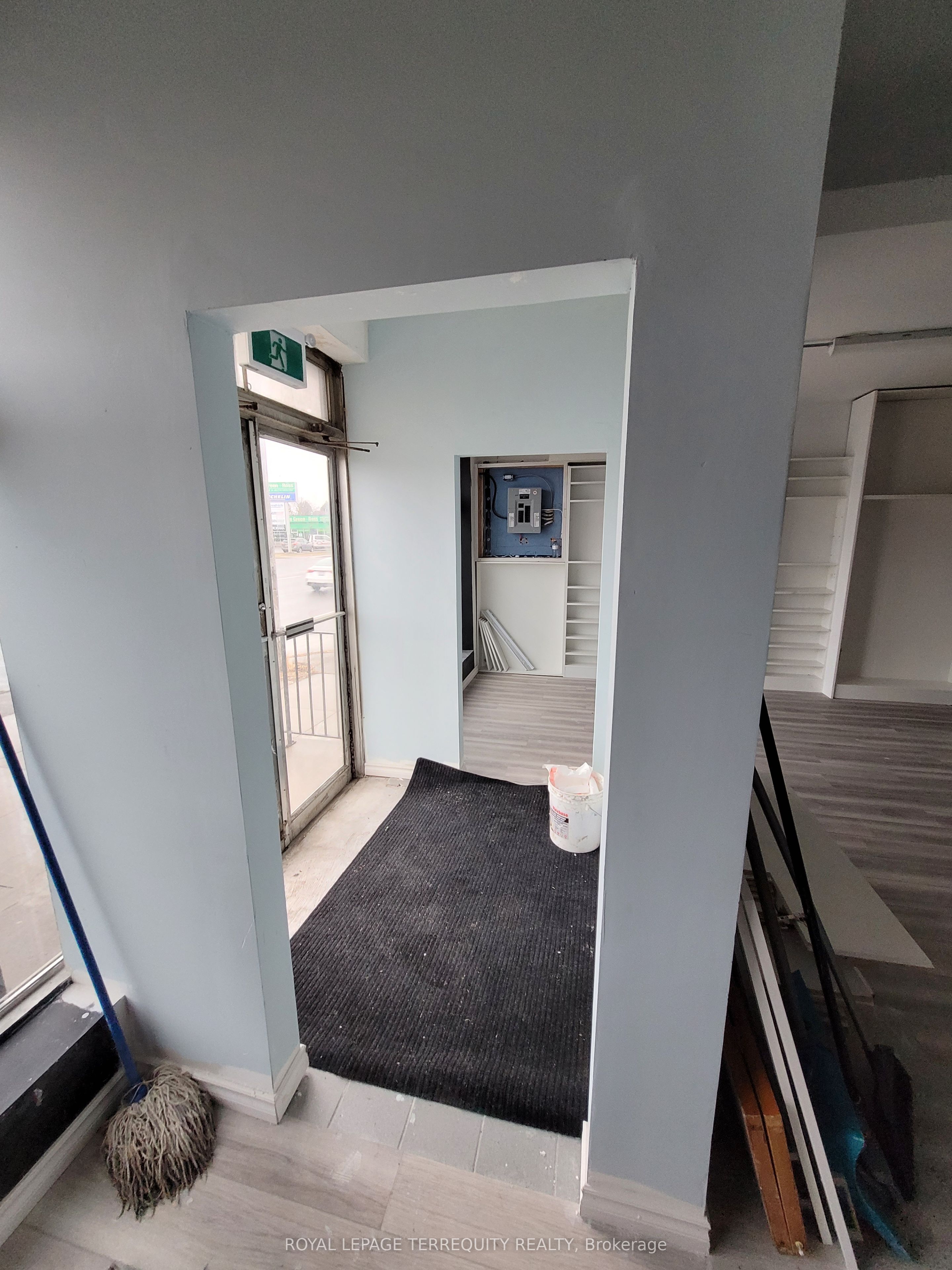 #a - 555 Ritson Road Property Photo 8