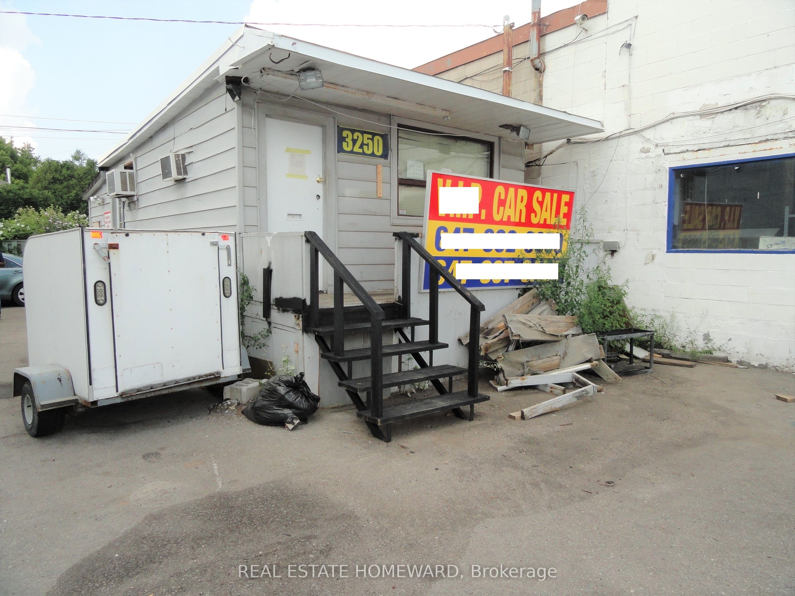 3250 Danforth Avenue Property Photo 4