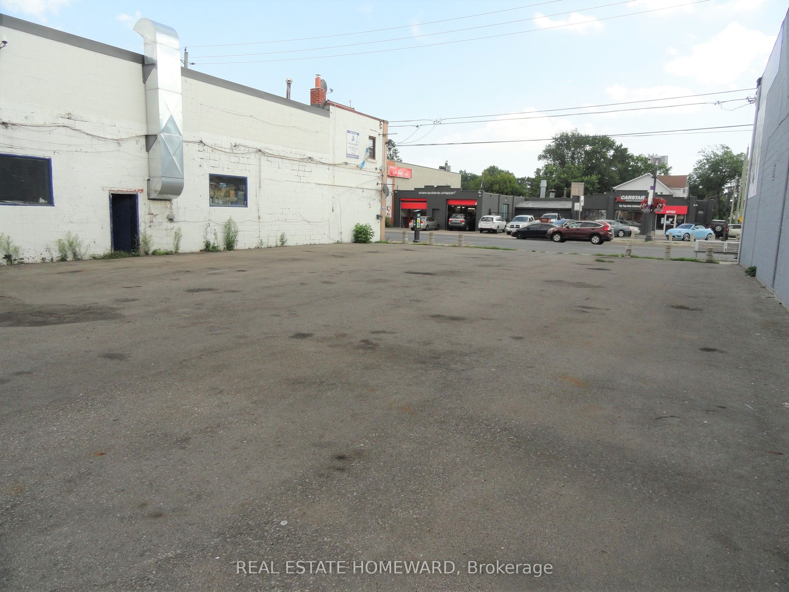 3250 Danforth Avenue Property Photo 5