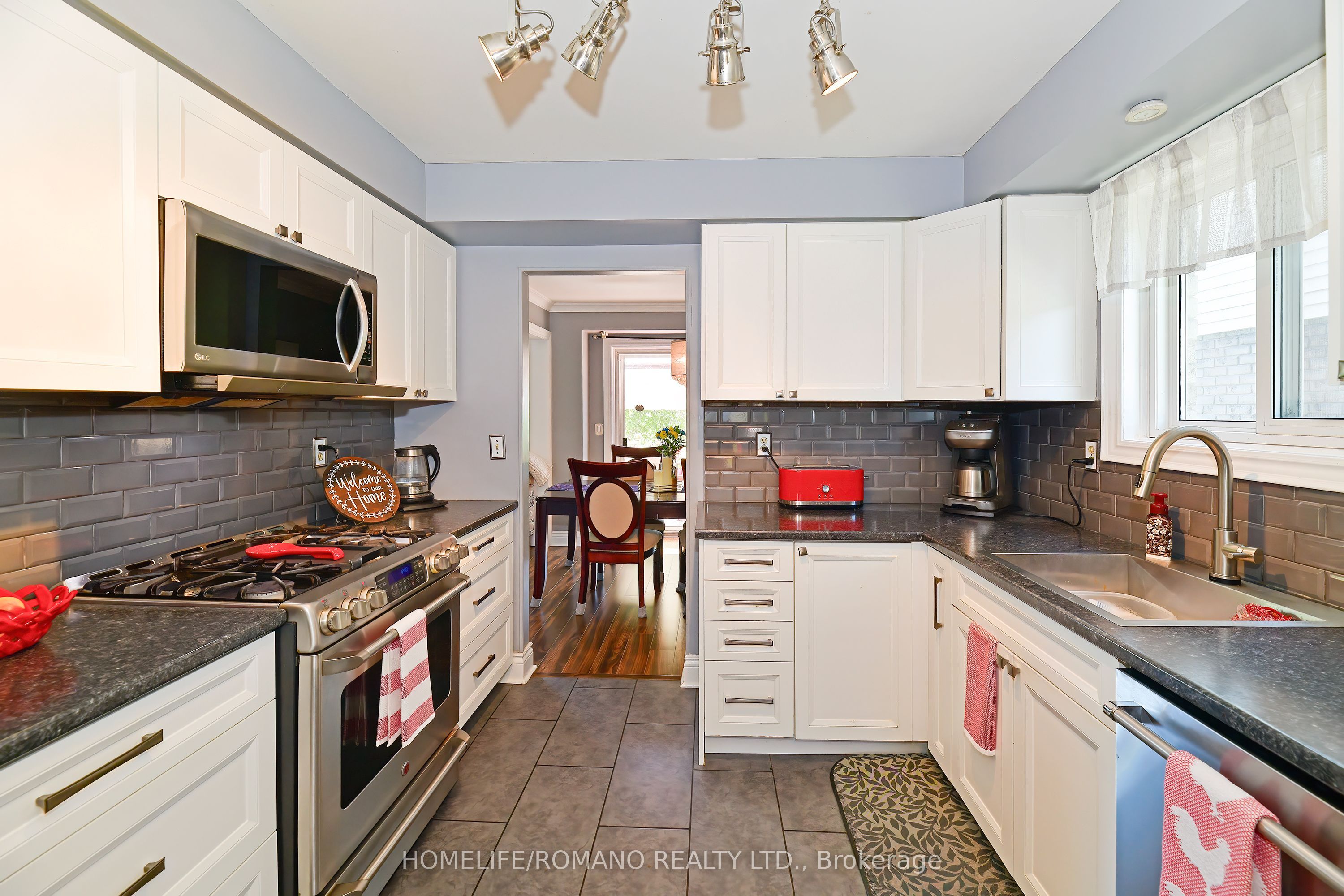 1509 Connery Crescent Property Photo 8