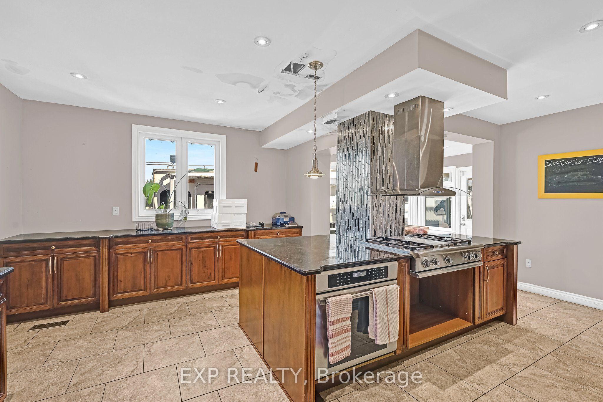 680 Winchester Road W Property Photo 9