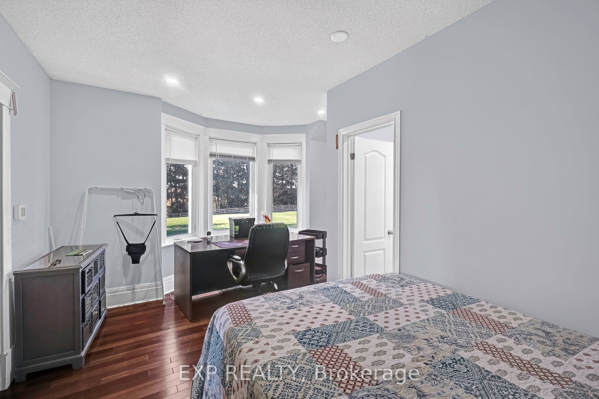 680 Winchester Road W Property Photo 13