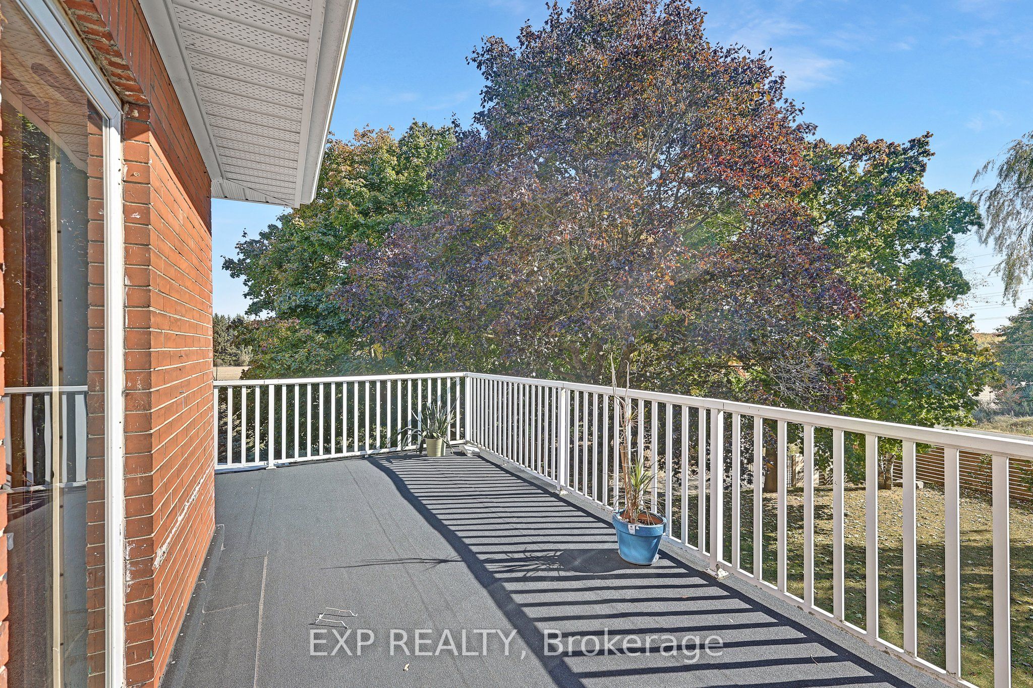 680 Winchester Road W Property Photo 23