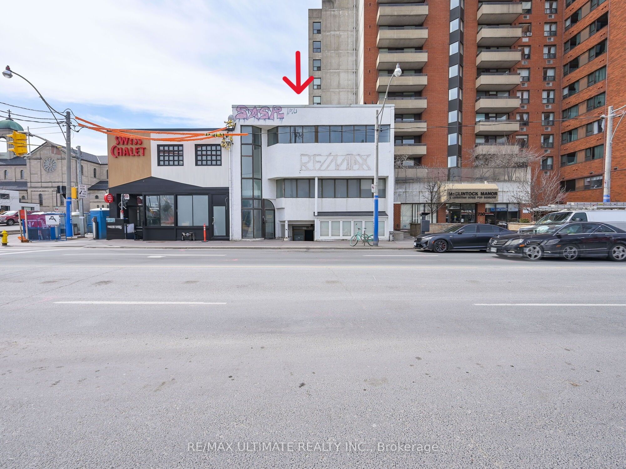 724 Pape Avenue Property Photo 1