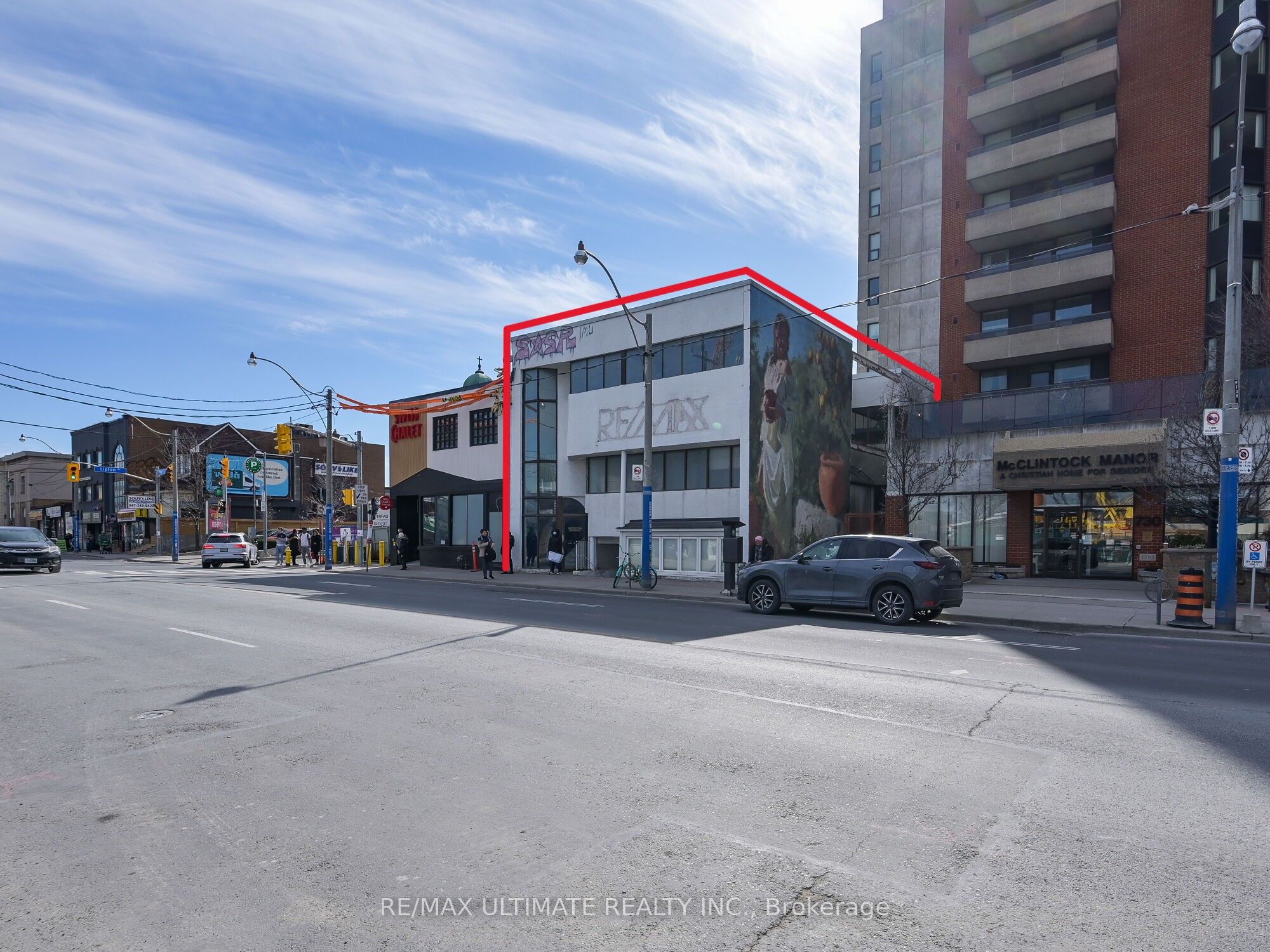 724 Pape Avenue Property Photo 2