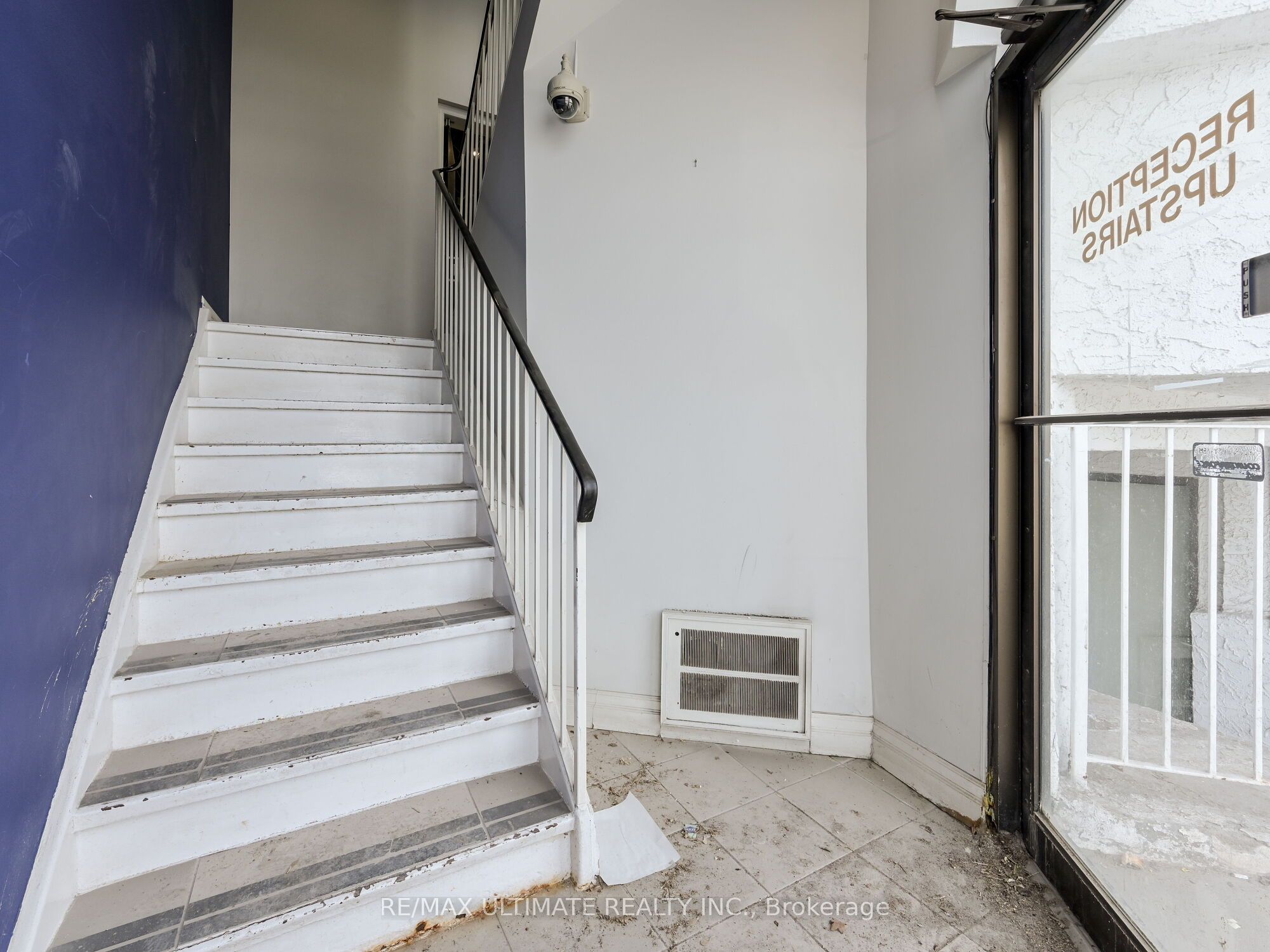 724 Pape Avenue Property Photo 7