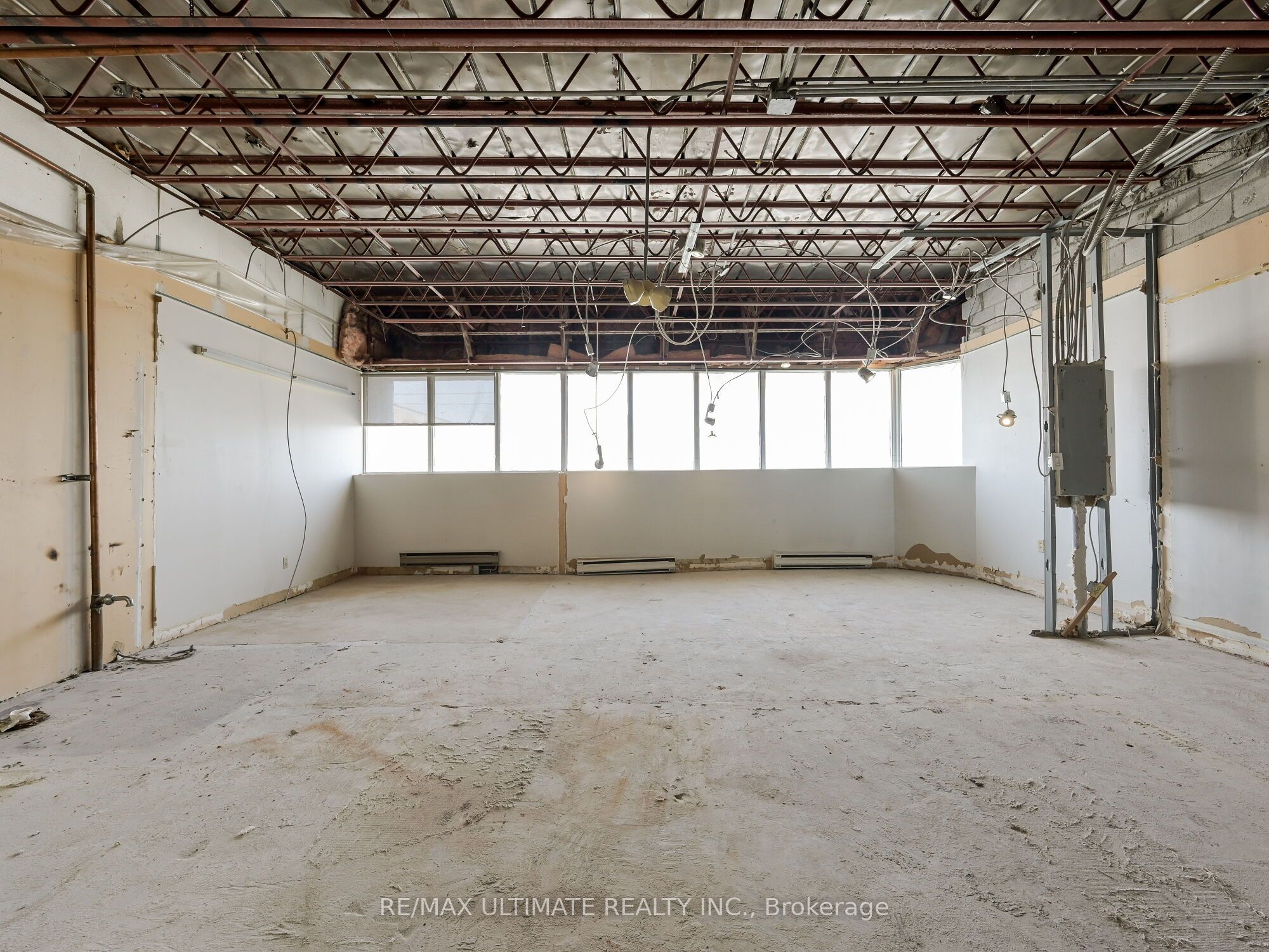 724 Pape Avenue Property Photo 18