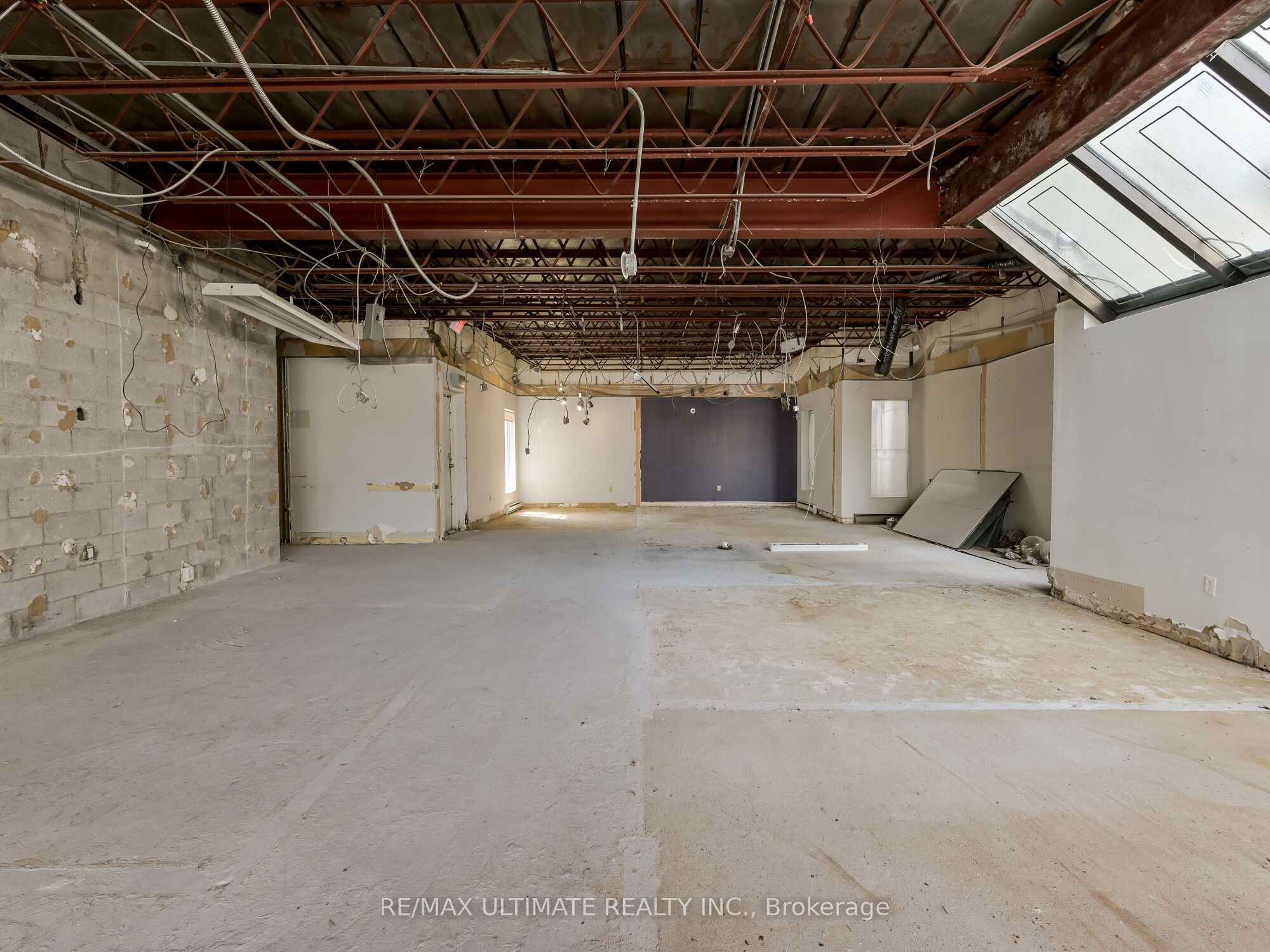724 Pape Avenue Property Photo 19