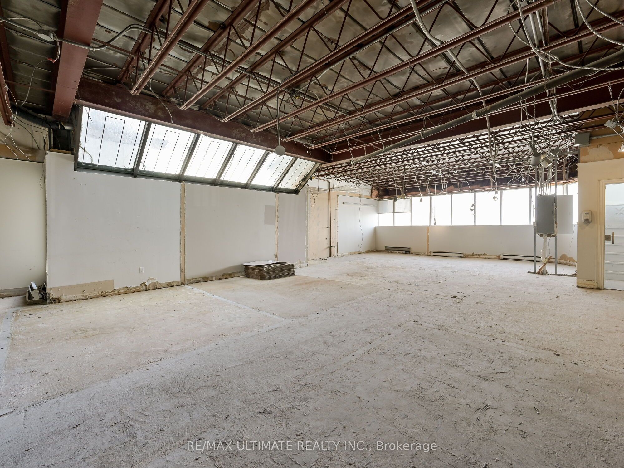 724 Pape Avenue Property Photo 21
